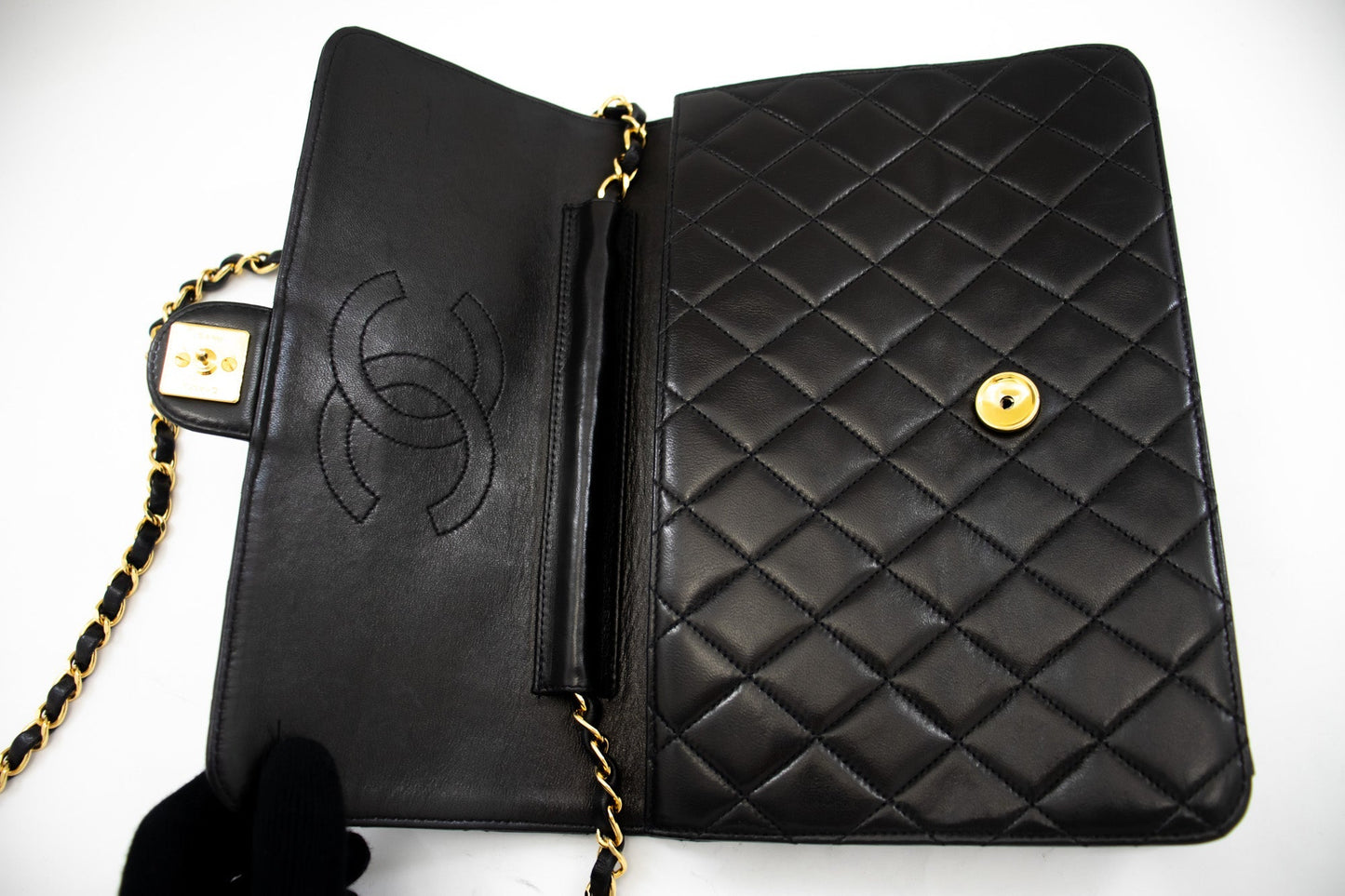 CHANEL Chain Shoulder Bag Clutch Black Quilted Flap Lambskin Purse k36