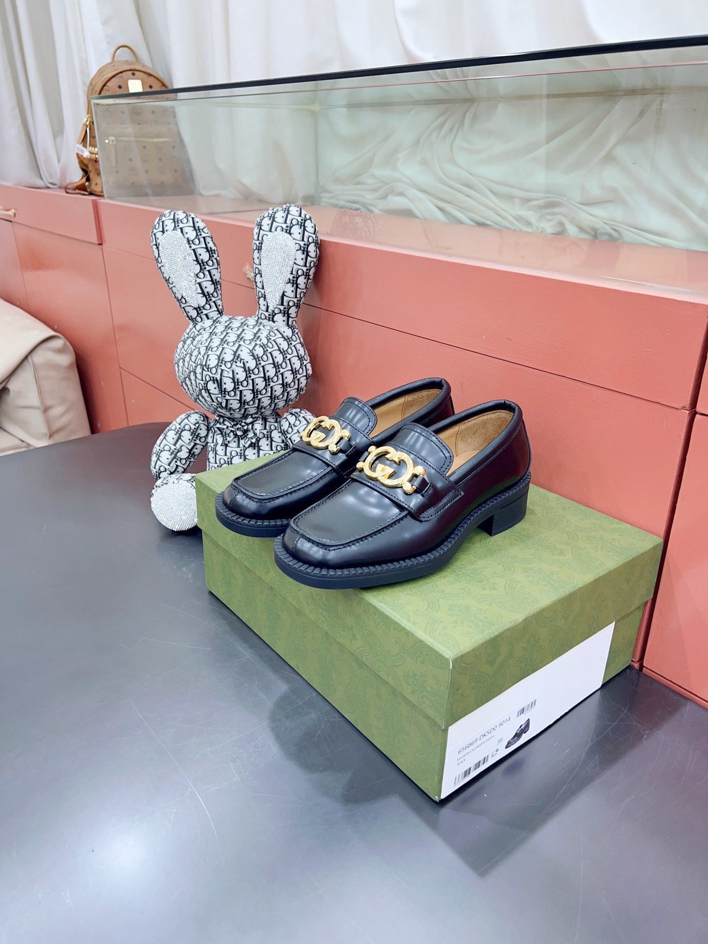 SE972 Women's loafer with InterlockingÂ GG / Size5-9
