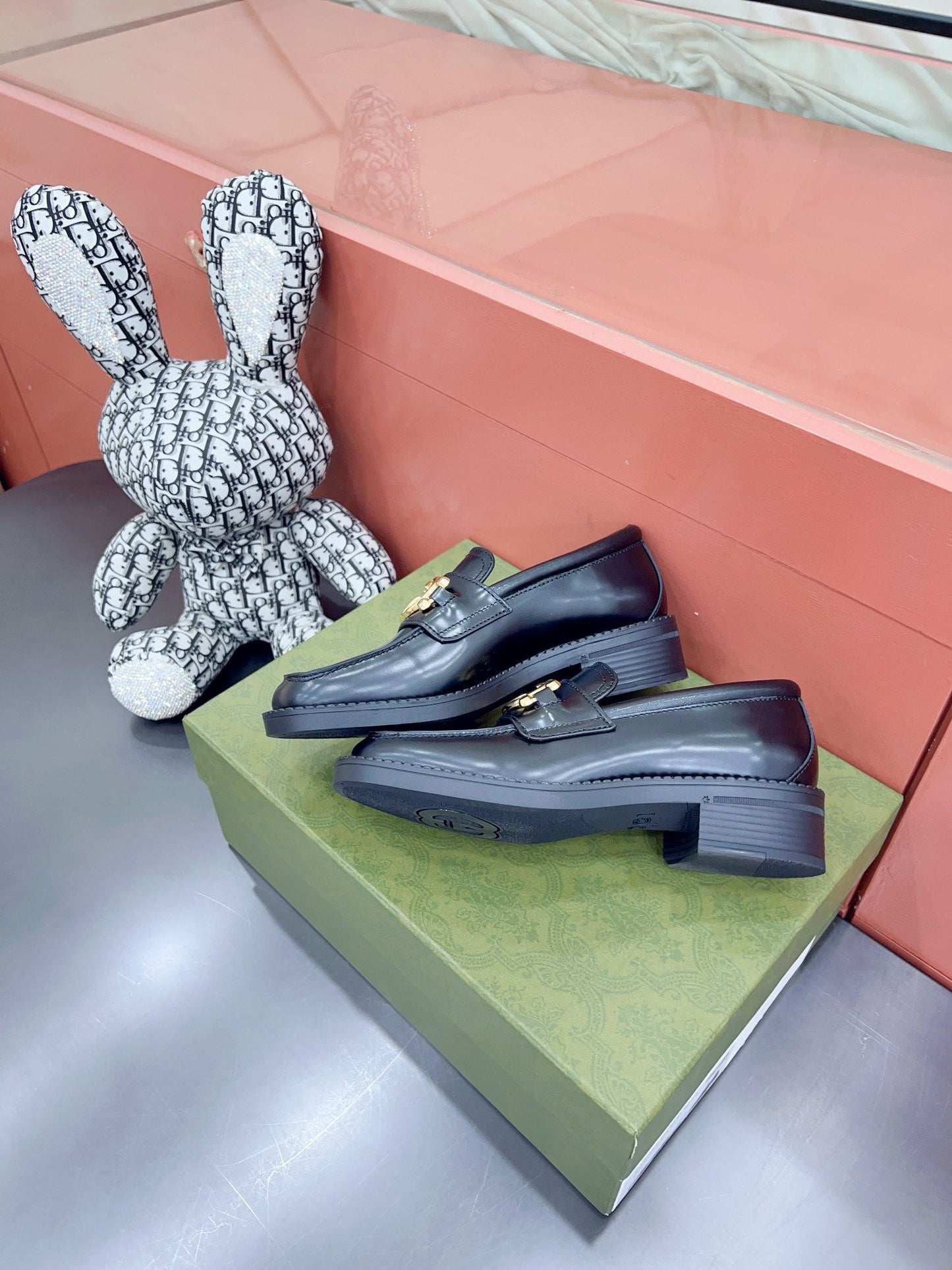SE972 Women's loafer with InterlockingÂ GG / Size5-9