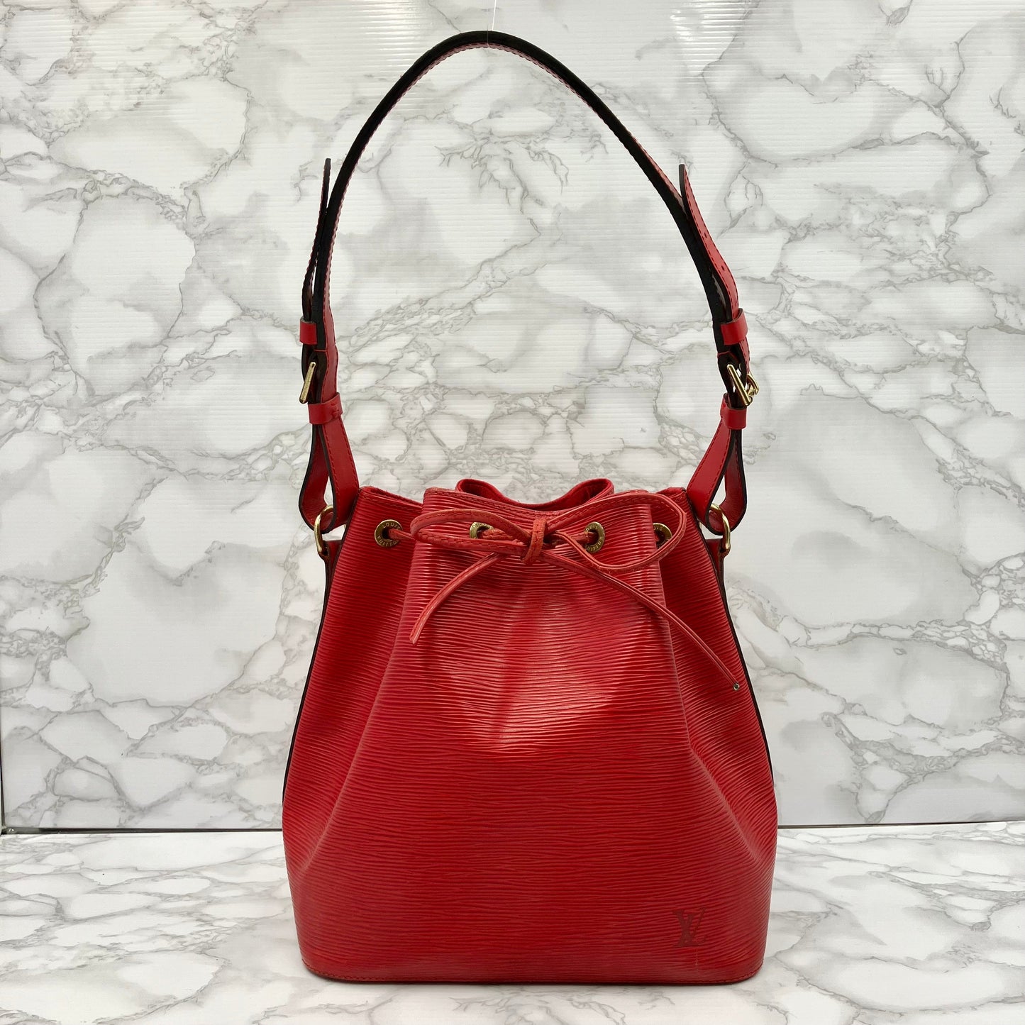 LOUIS VUITTON Epi petit noÃ©