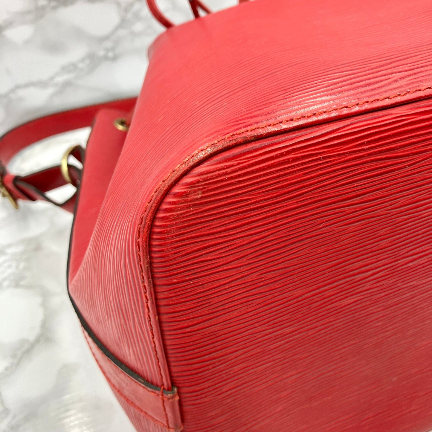 LOUIS VUITTON Epi petit noÃ©