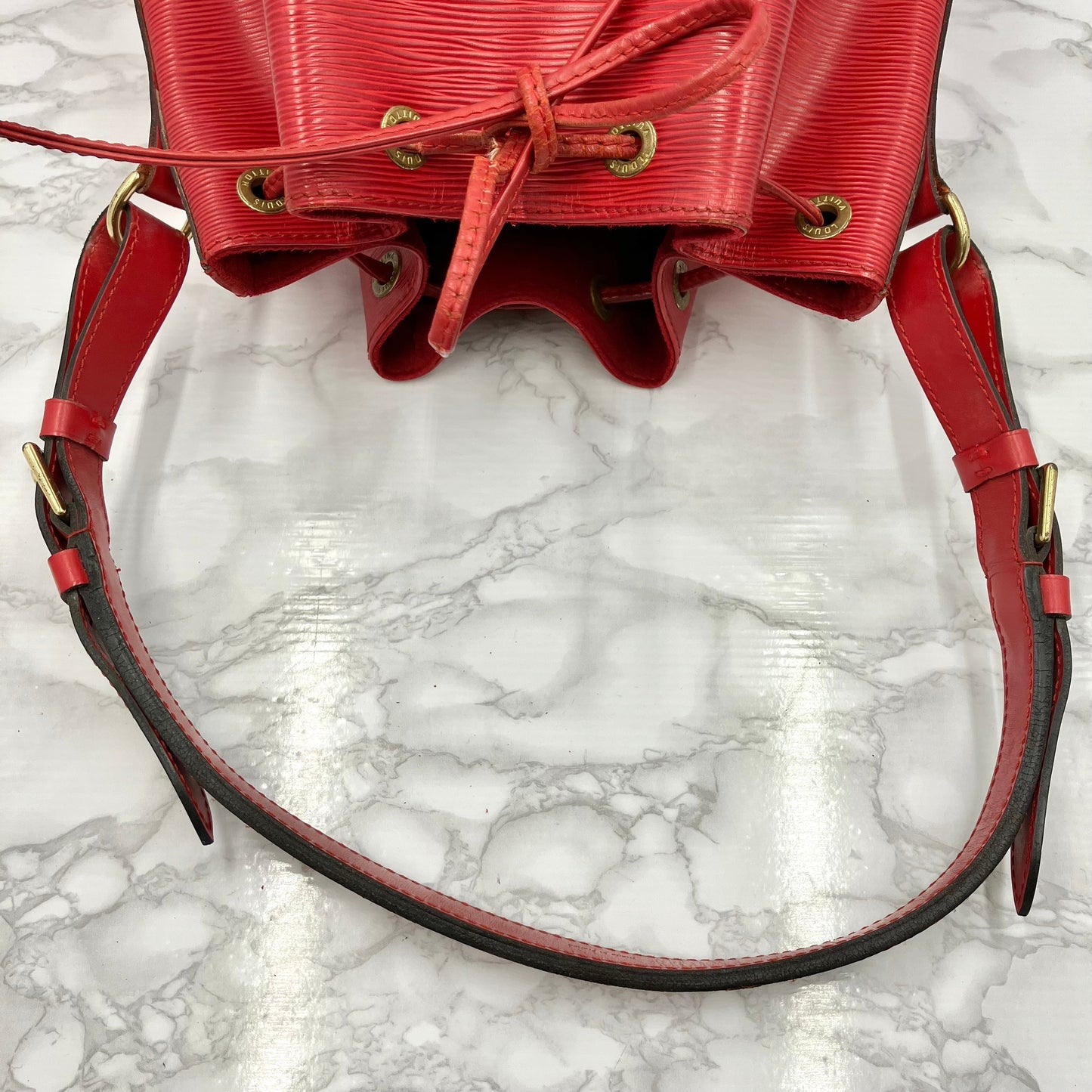 LOUIS VUITTON Epi petit noÃ©