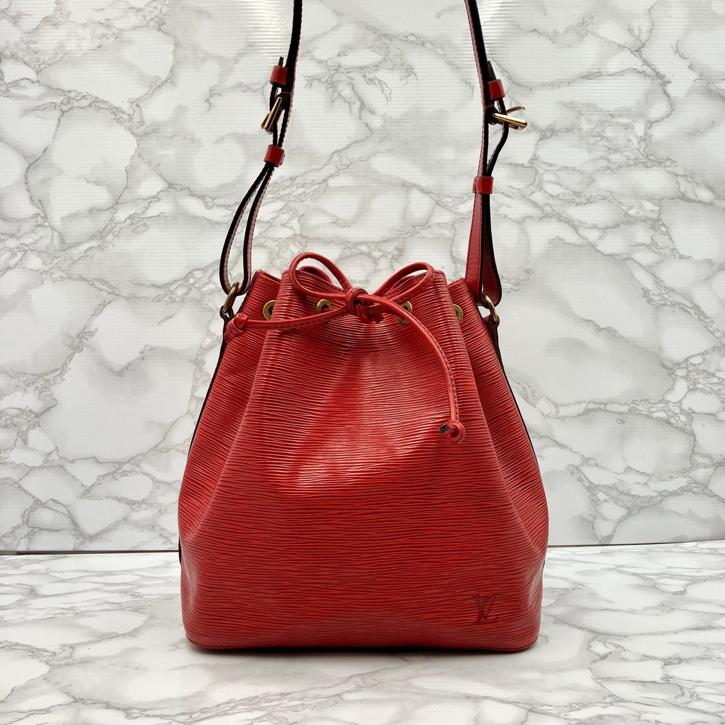 LOUIS VUITTON Epi petit noÃ©