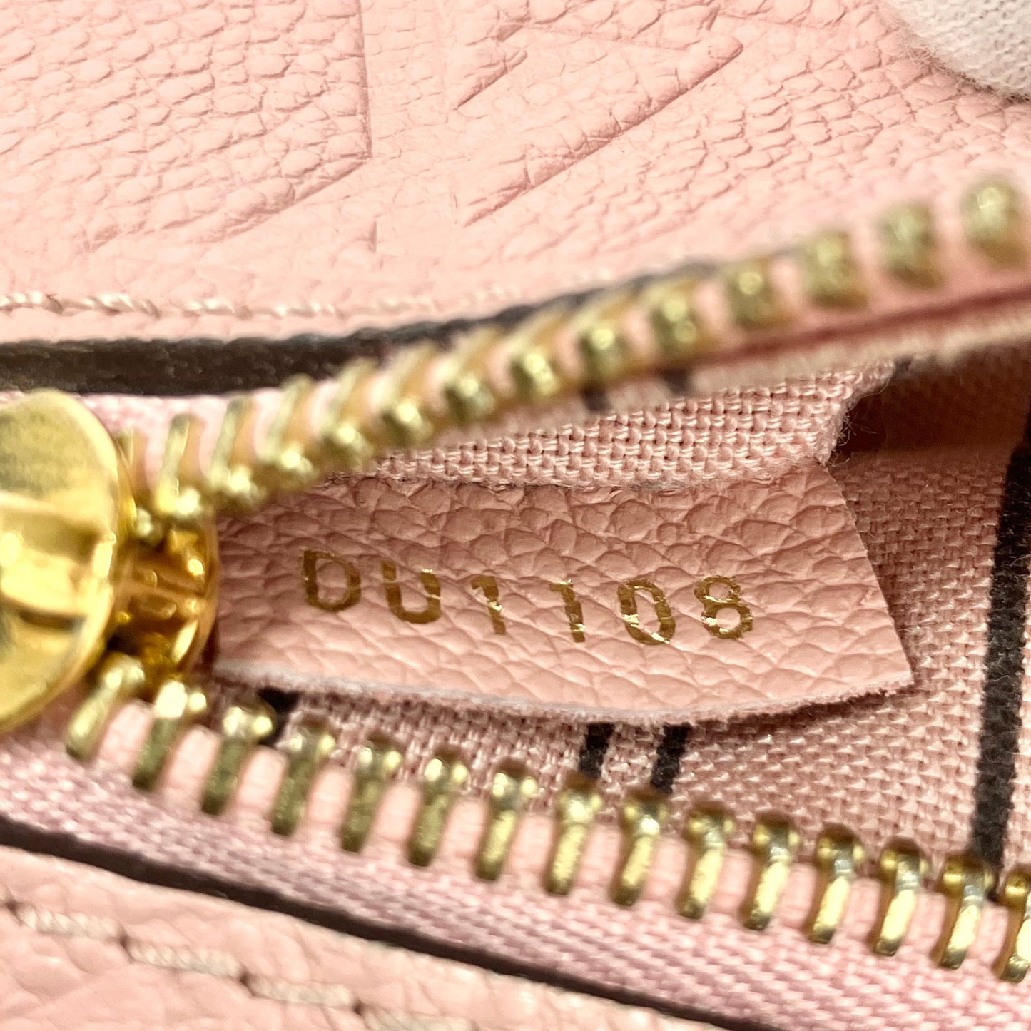 Louis Vuitton Amplant Pochette Metis