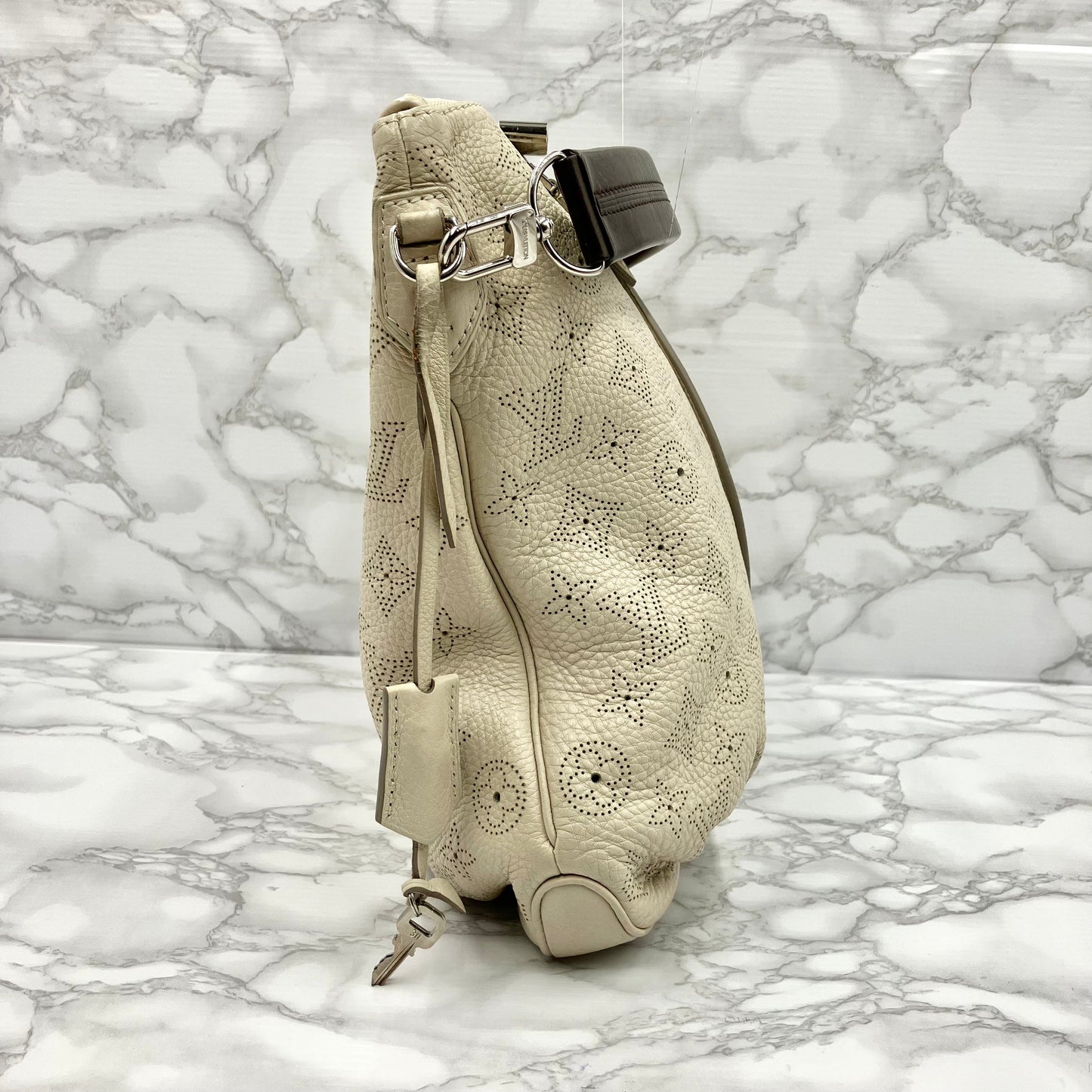 LOUIS VUITTON  Mahina Selene PM