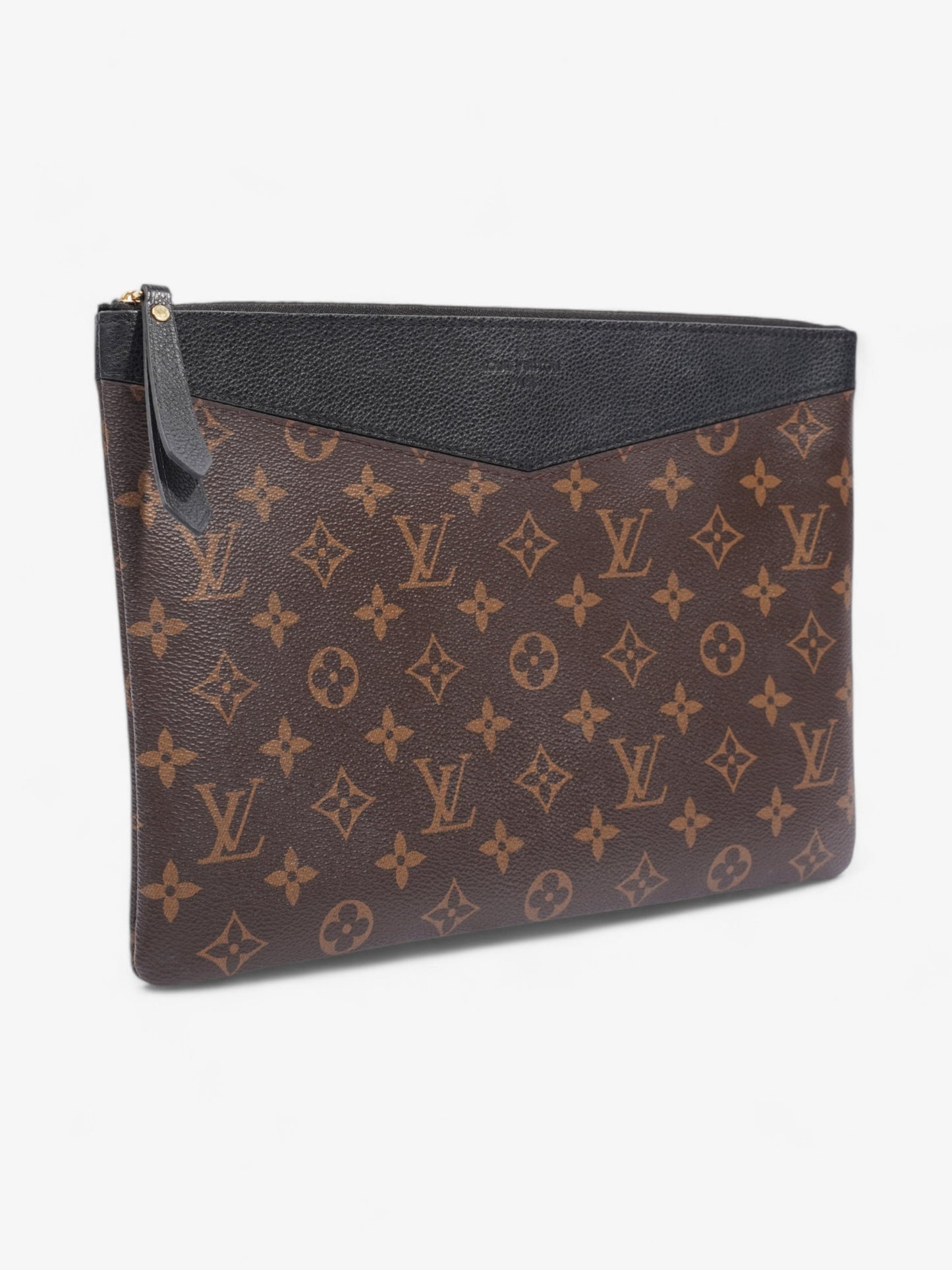Louis Vuitton Daily Pouch Monogram / Black Coated Canvas