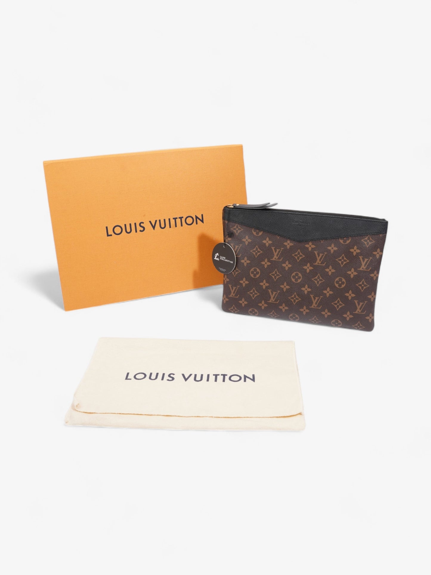 Louis Vuitton Daily Pouch Monogram / Black Coated Canvas