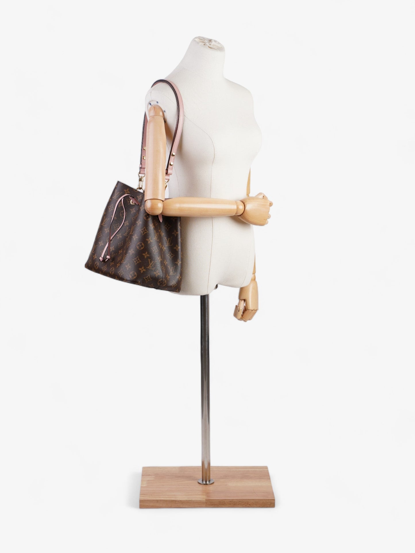 Louis Vuitton N茅oNo茅 Bucket Monogram Coated Canvas