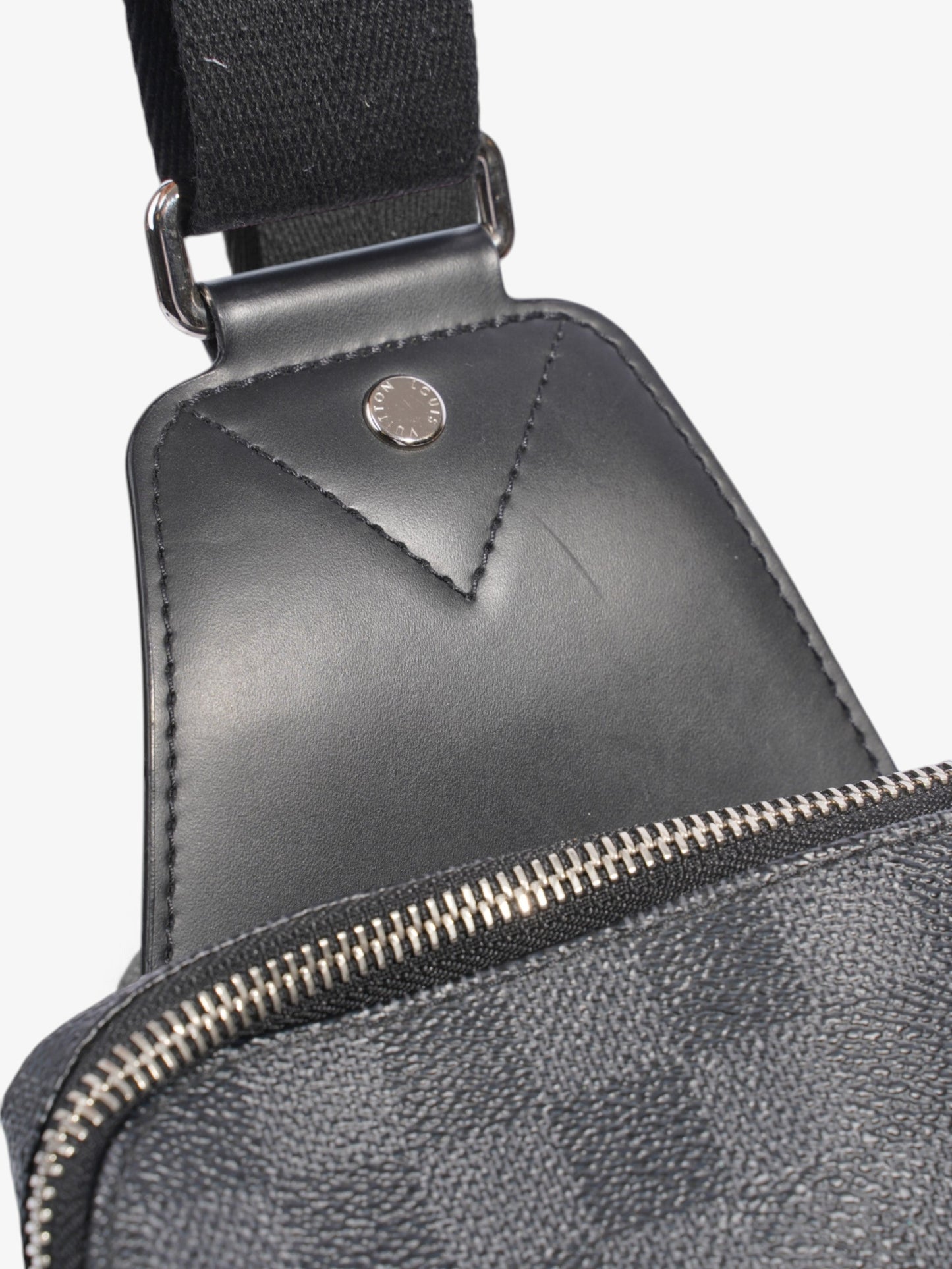 Louis Vuitton Avenue Slingbag Damier Graphite Coated Canvas PM
