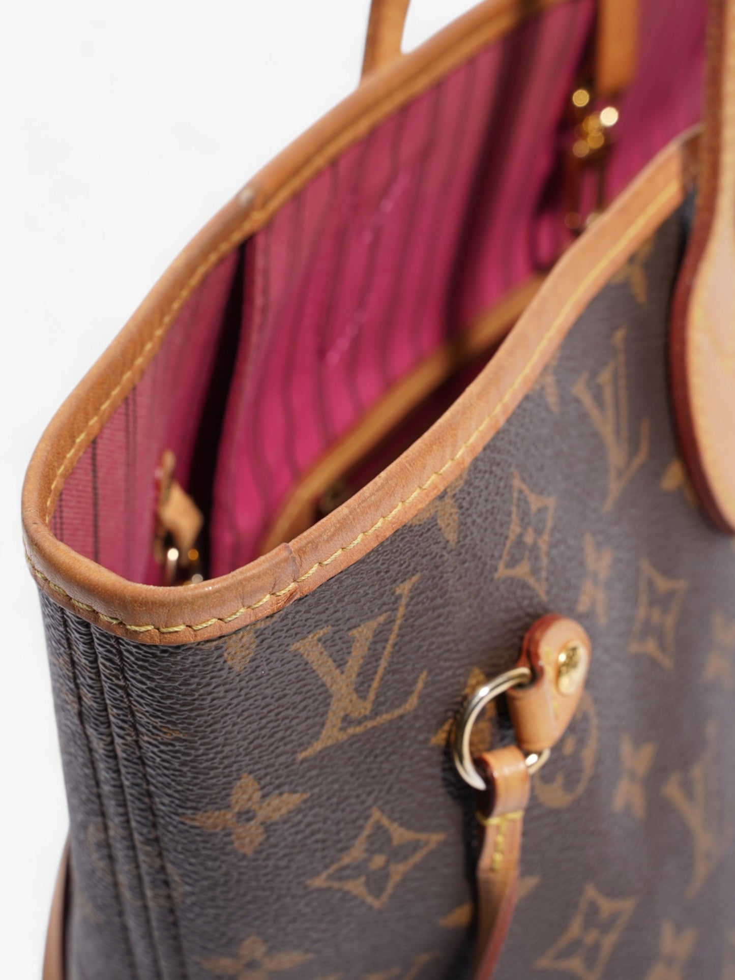 Louis Vuitton Neverfull Monogram Coated Canvas MM