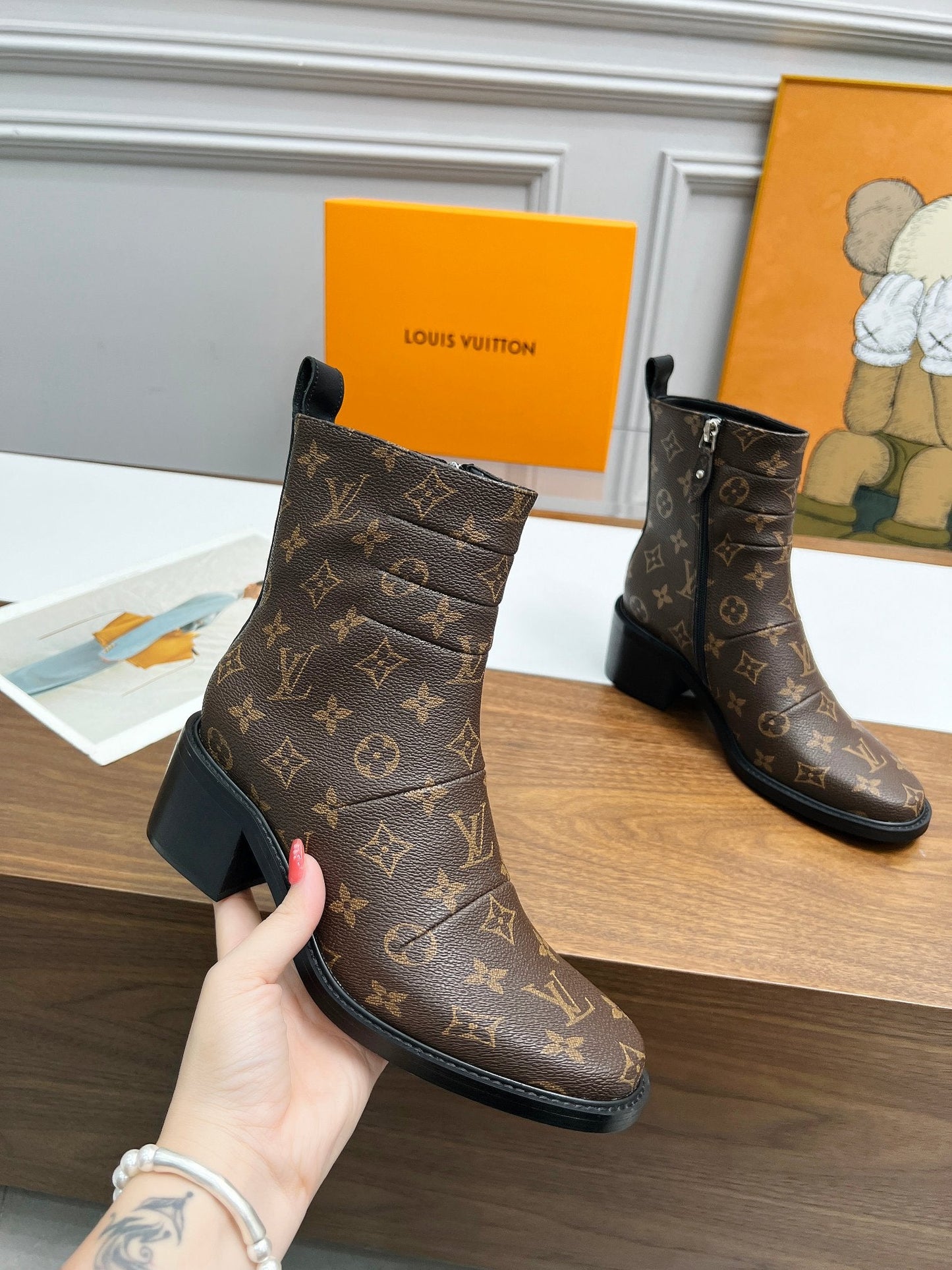 LV JAZZ BOOTS GLMNOGRAM EBENE BROWN 1ADBKP