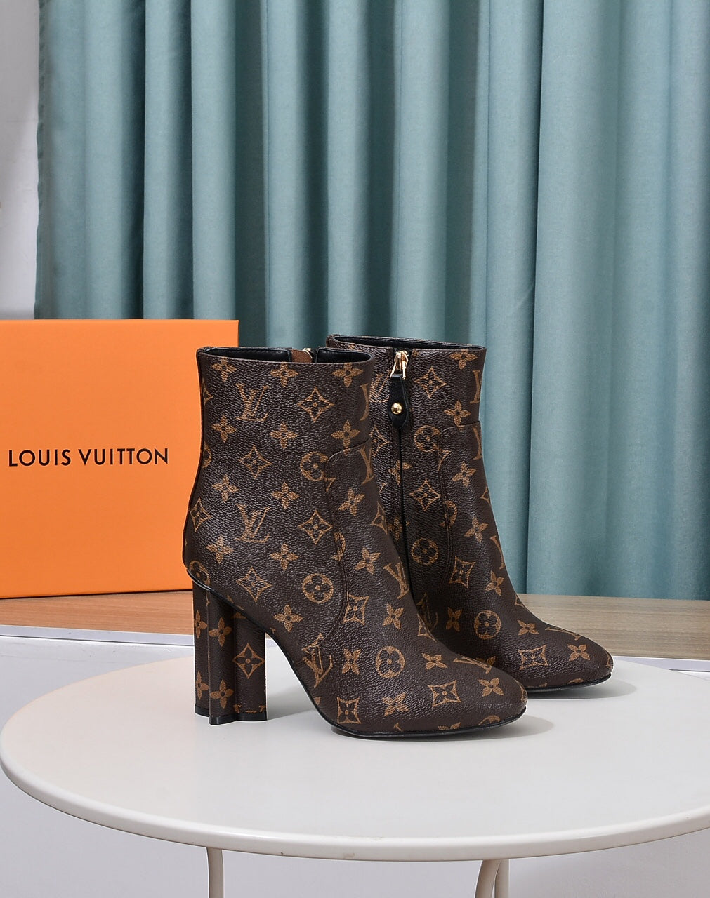 LV SILHOUETTE ANKLE BOOT GLMNOGRAM BROWN