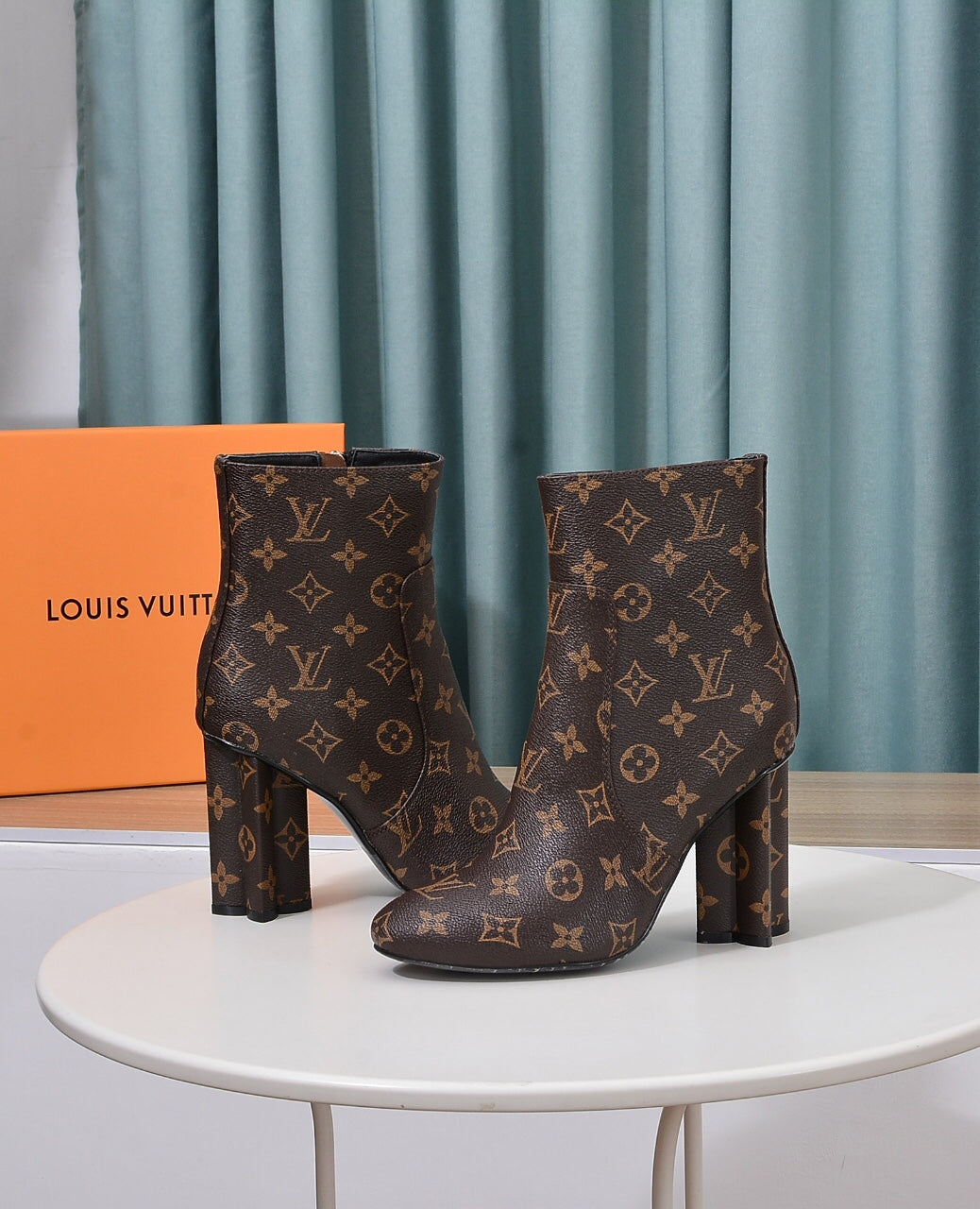 LV SILHOUETTE ANKLE BOOT GLMNOGRAM BROWN