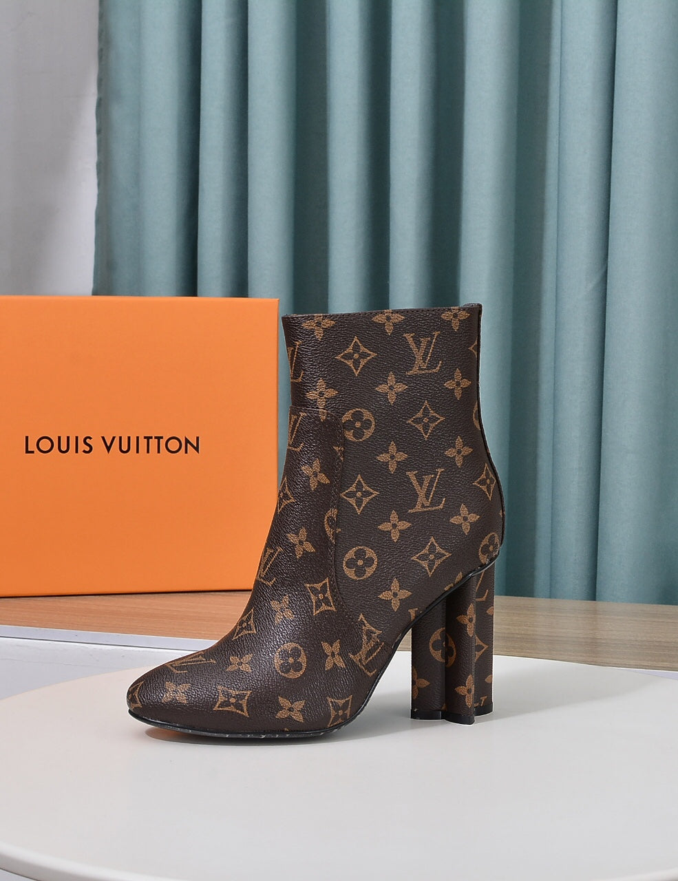 LV SILHOUETTE ANKLE BOOT GLMNOGRAM BROWN