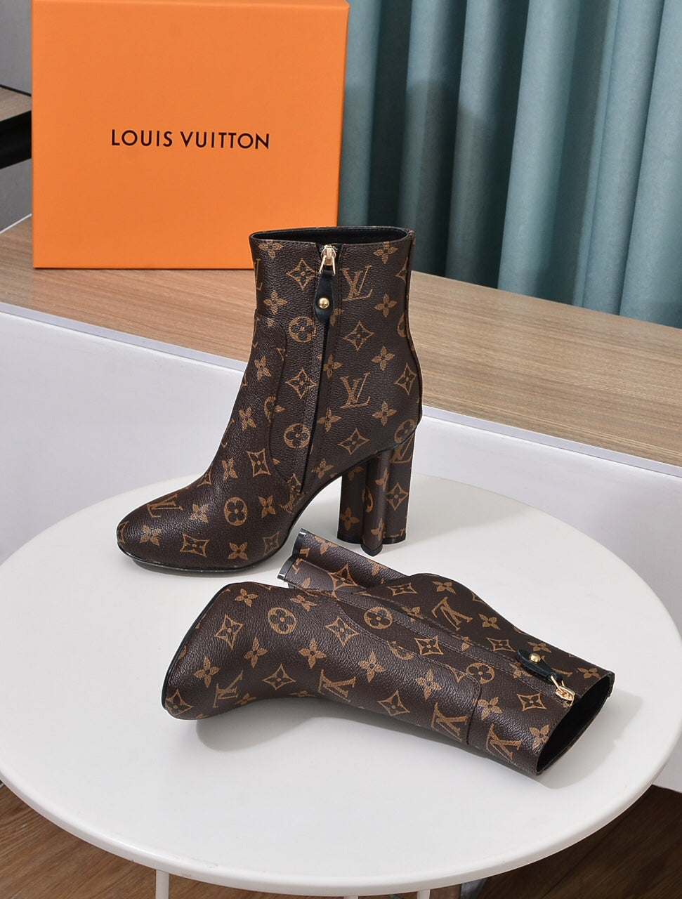 LV SILHOUETTE ANKLE BOOT GLMNOGRAM BROWN