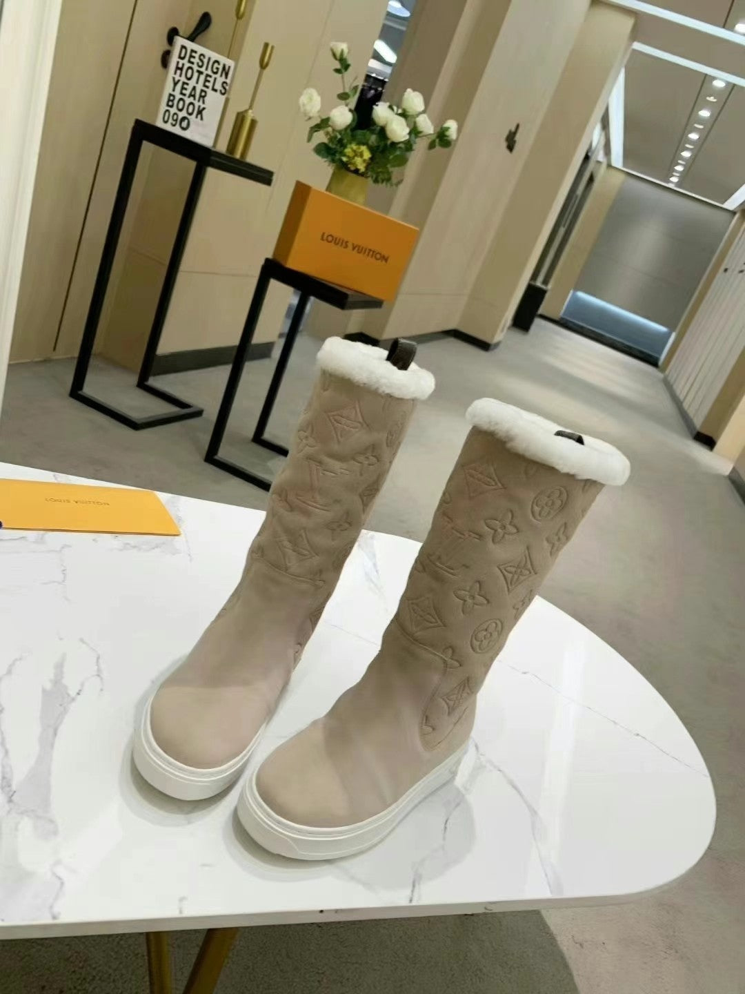 LV SUEDE GLMNOGRAM BOOTS BEIGE