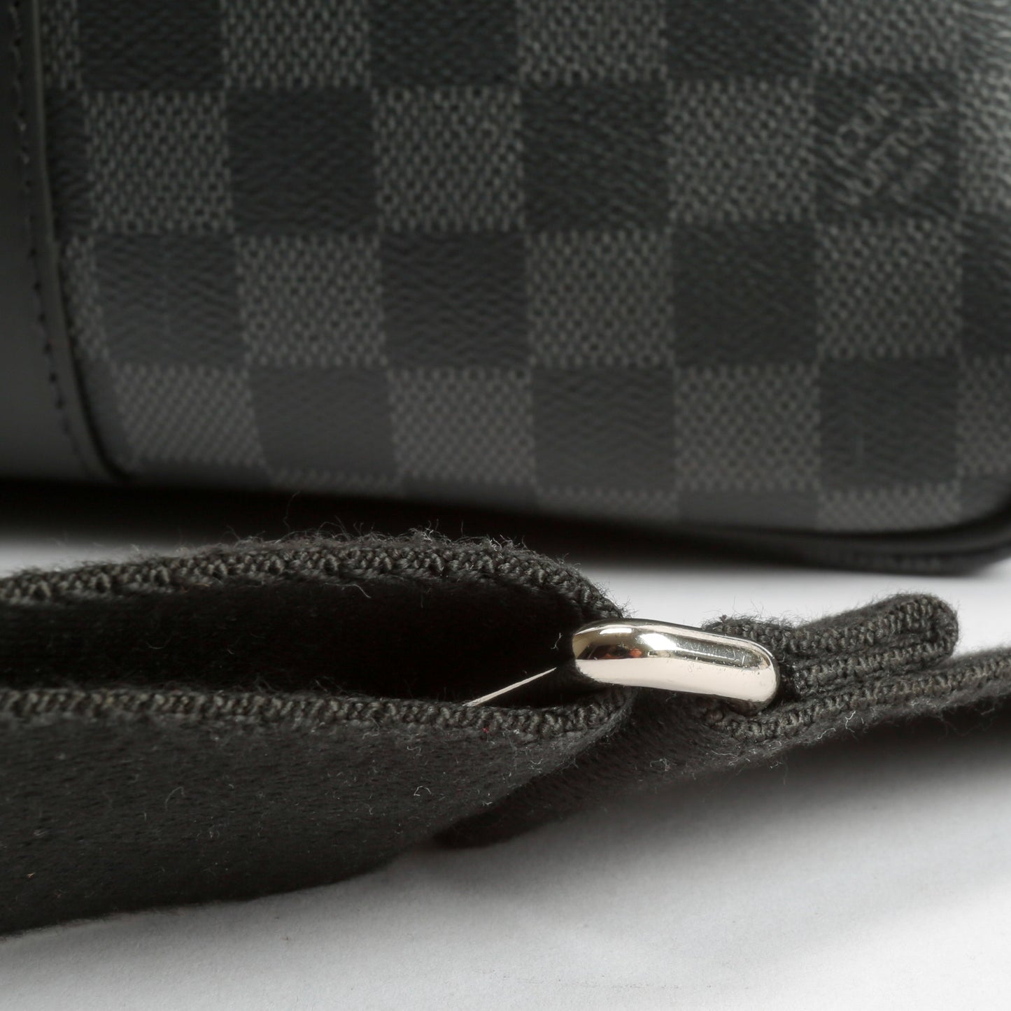 LOUIS VUITTON Icare NM Damier Graphite