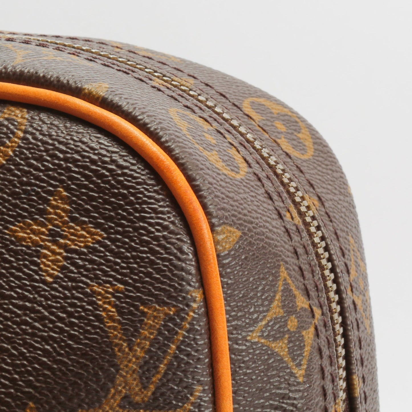LOUIS VUITTON Manhattan GM Monogram