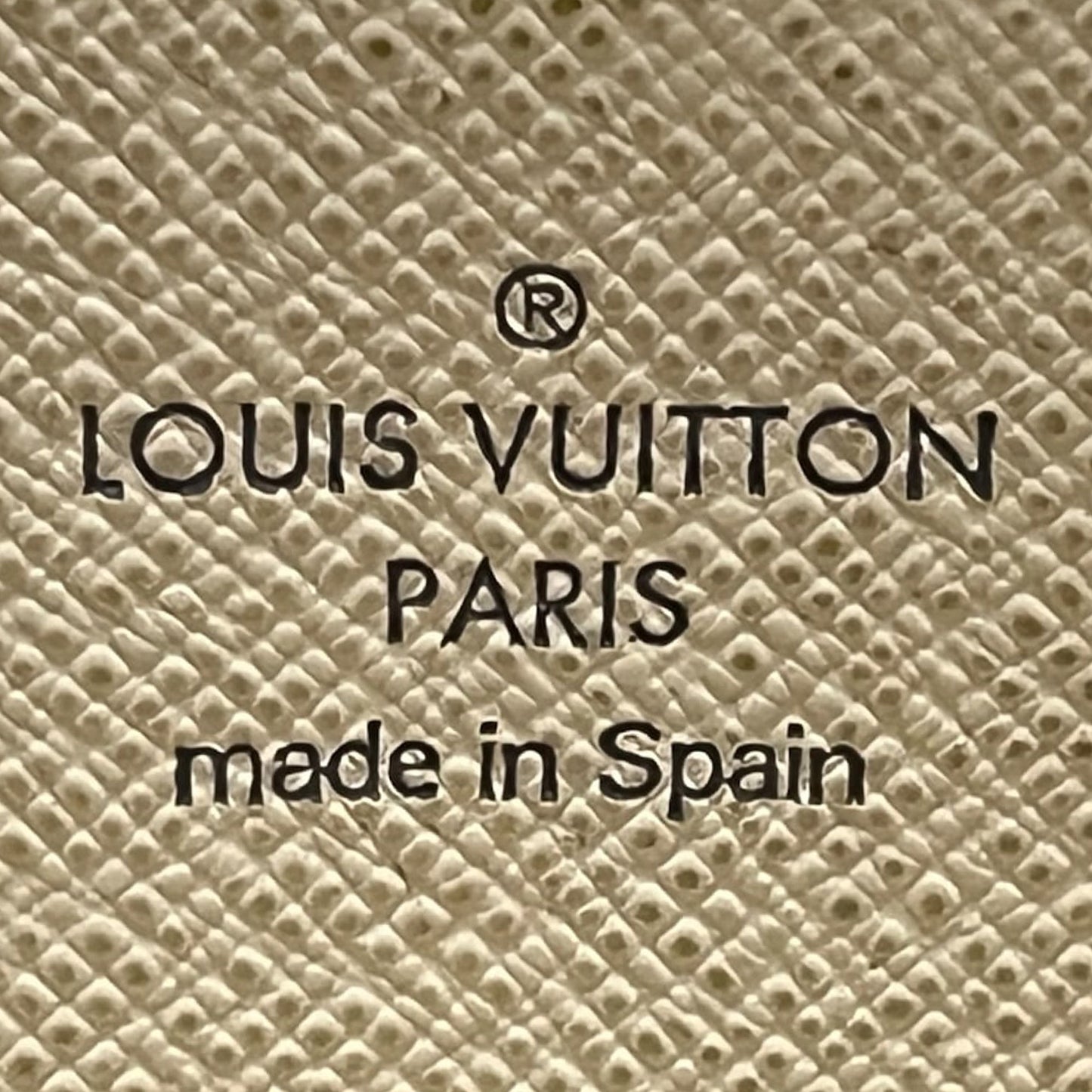 White Louis Vuitton Damier Azur Zippy Wallet