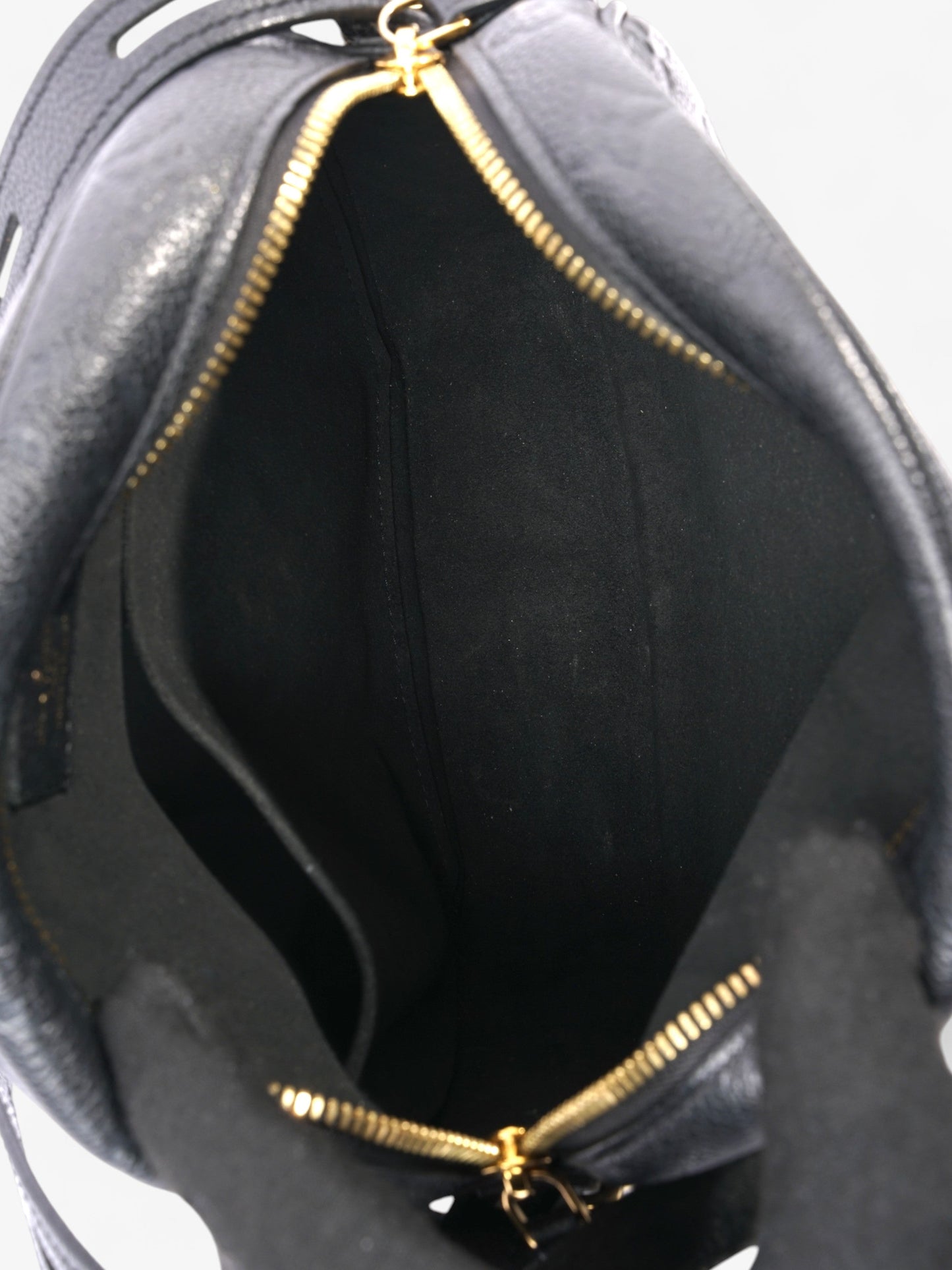 Louis Vuitton Boite Chapeau Souple Black Empreinte Leather MM