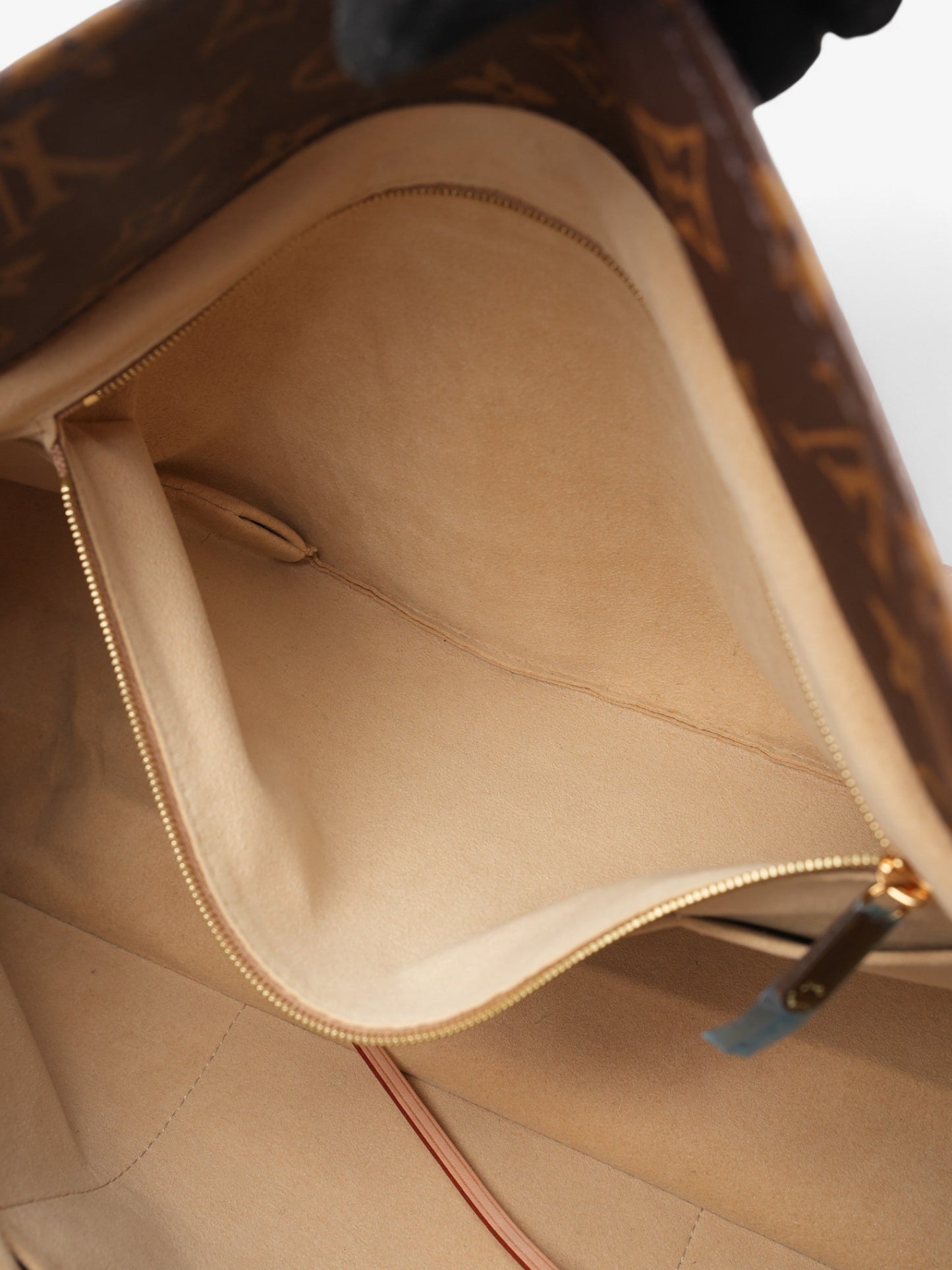 Louis Vuitton Artsy MM Monogram Coated Canvas