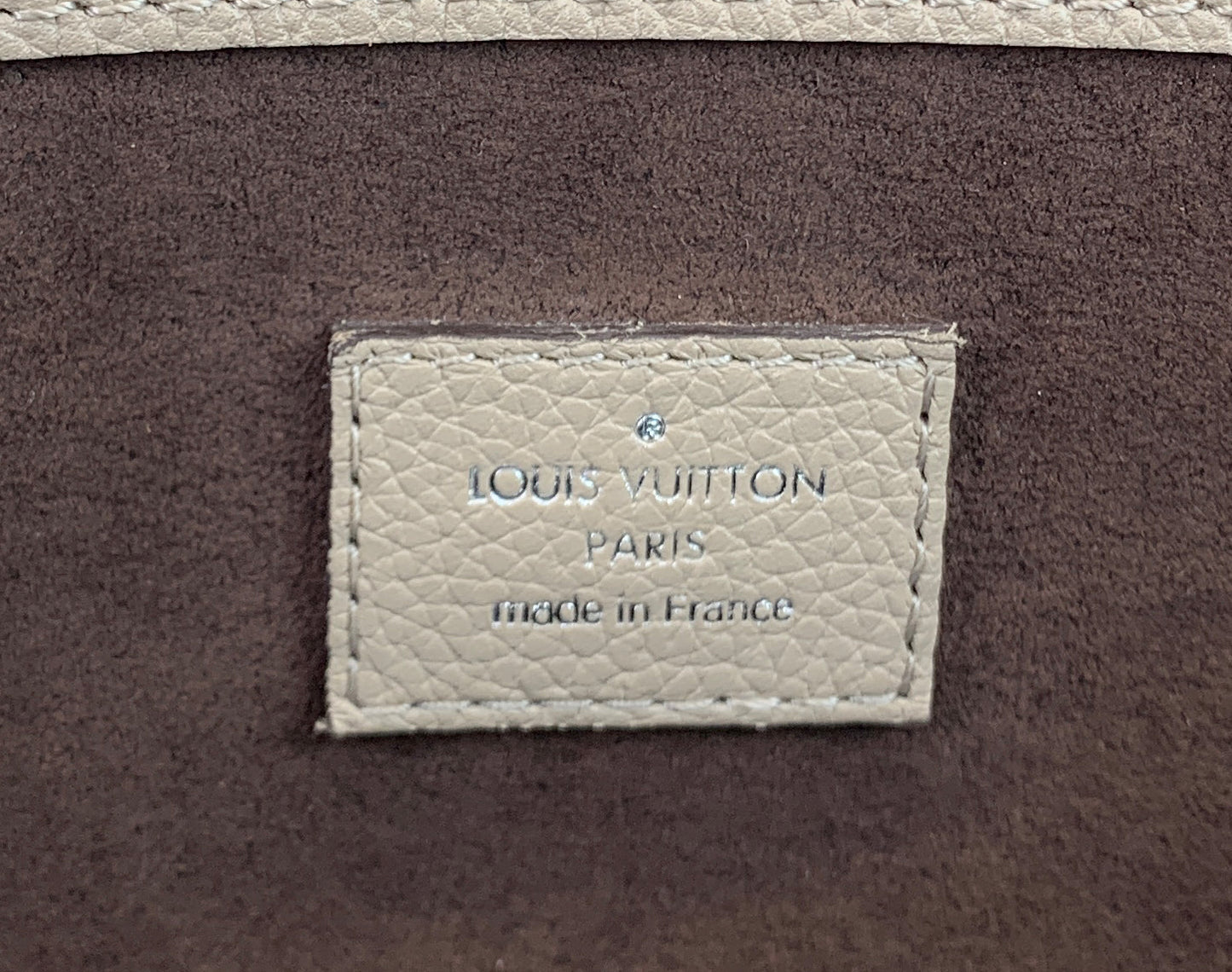 Louis Vuitto Babylone PM Mahina Leather Handbag