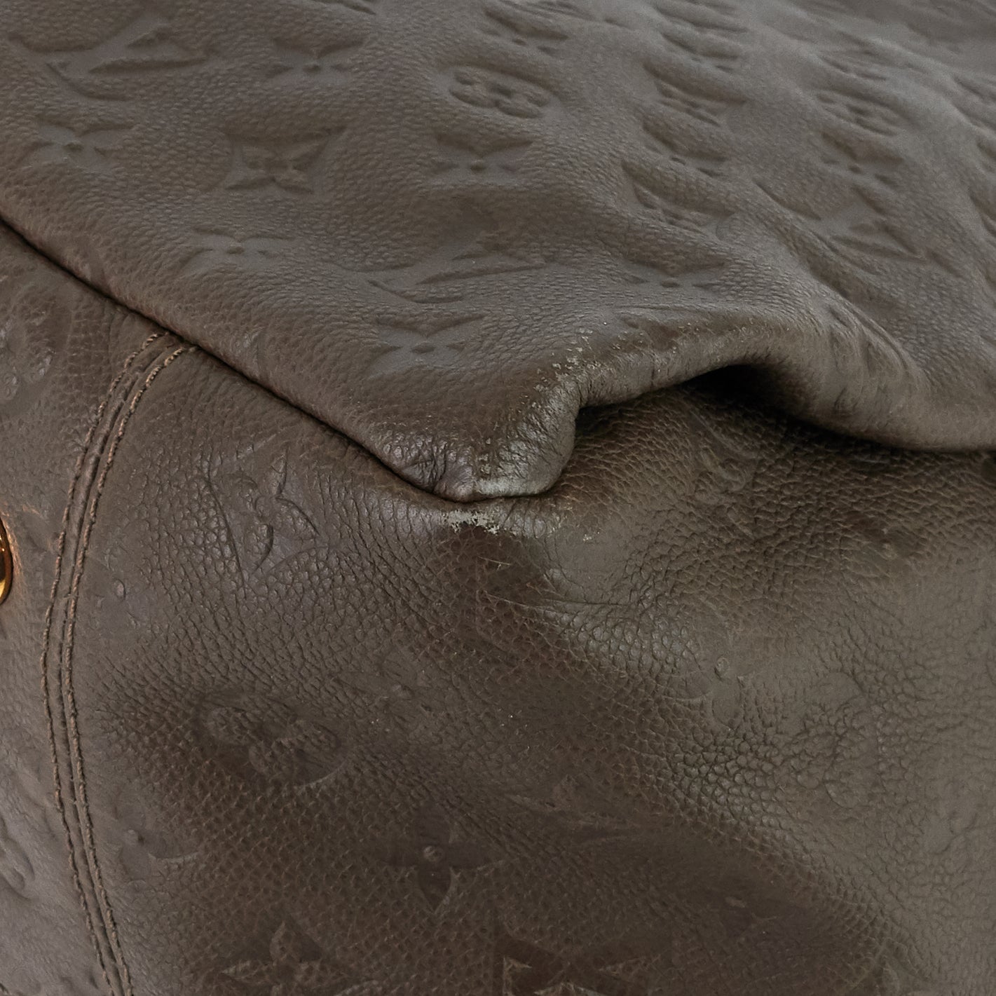 Louis Vuitto Artsy MM Monogram Empreinte Leather Bag