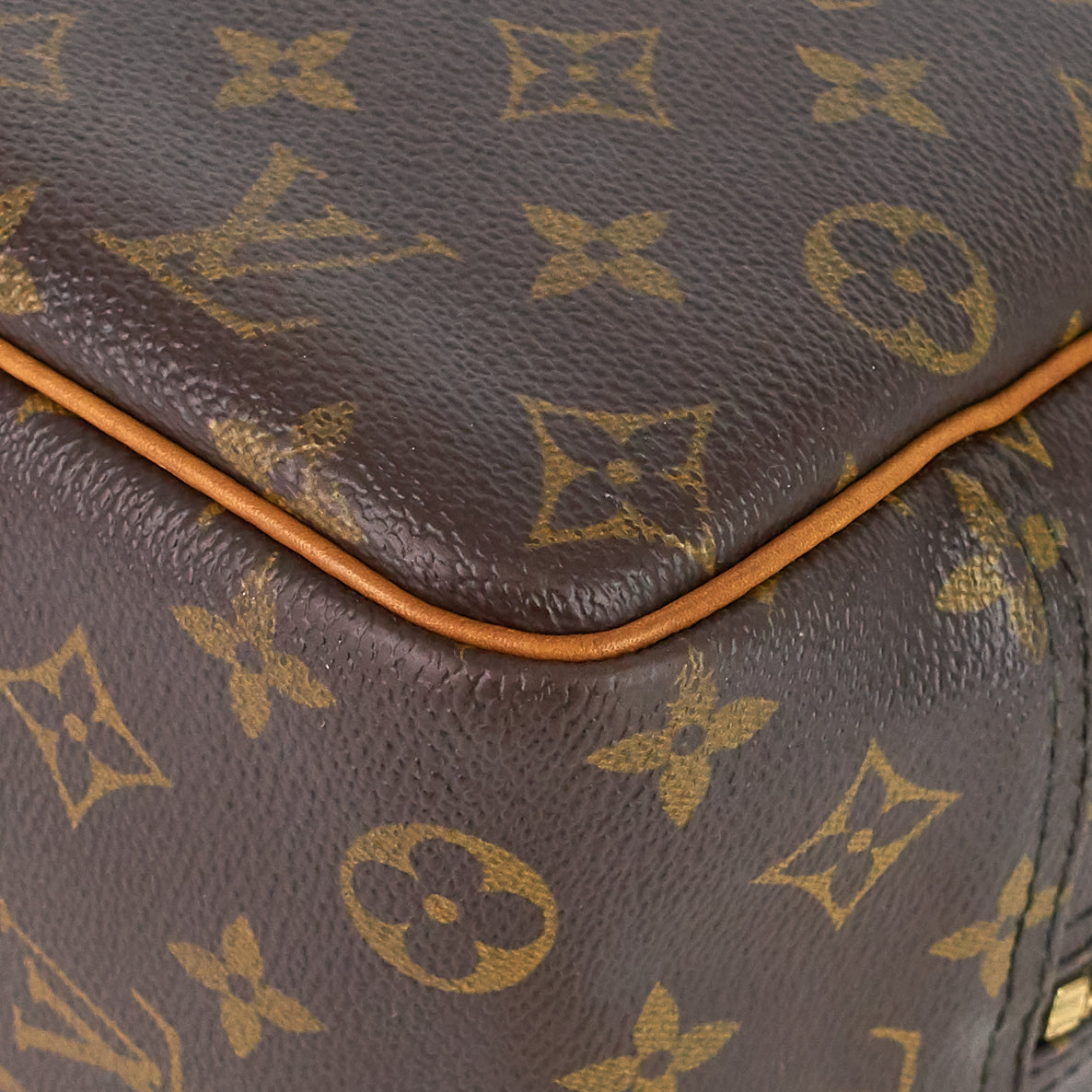 Louis Vuitto Deauville Monogram Canvas Bag