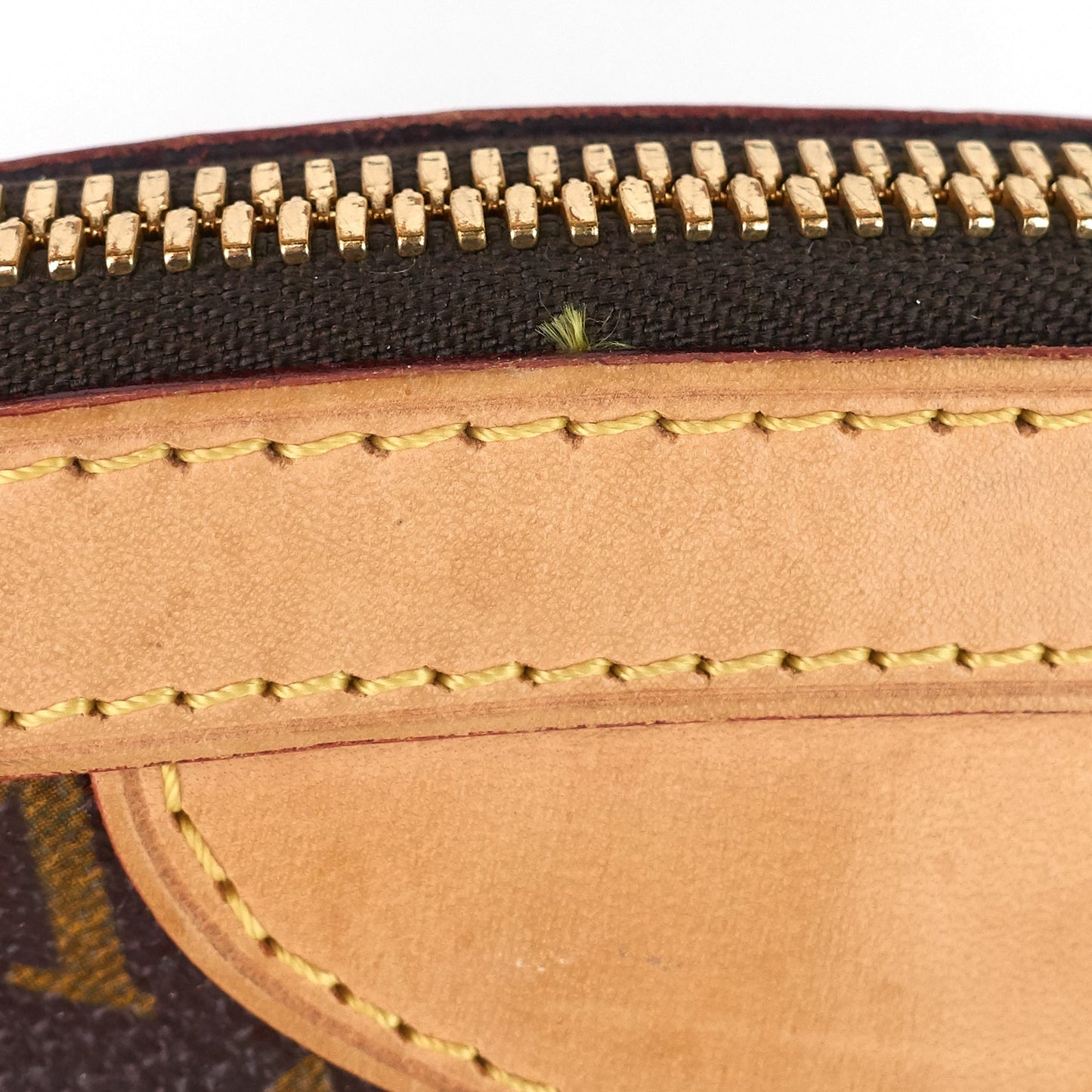 Louis Vuitto Tivoli PM Monogram Canvas Handbag