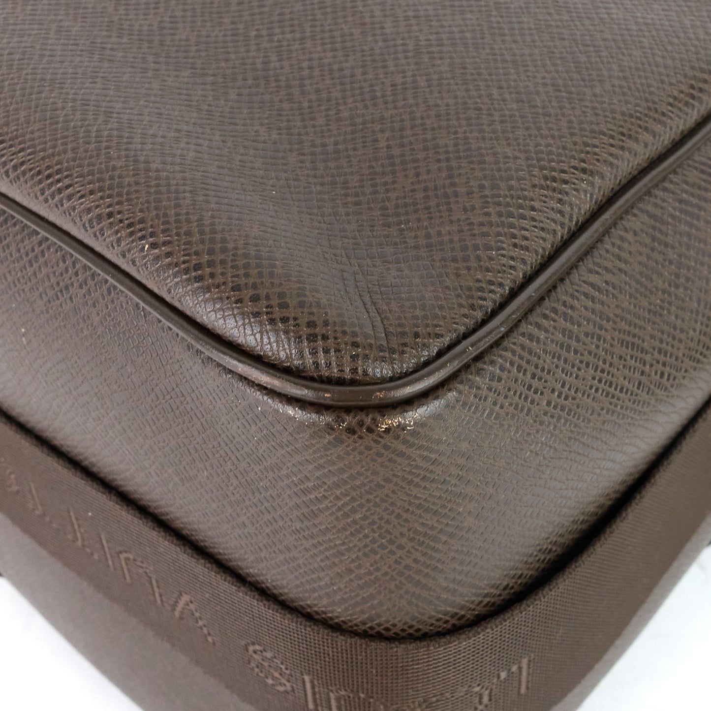 Louis Vuitto Reporter PM Taiga Leather Bag