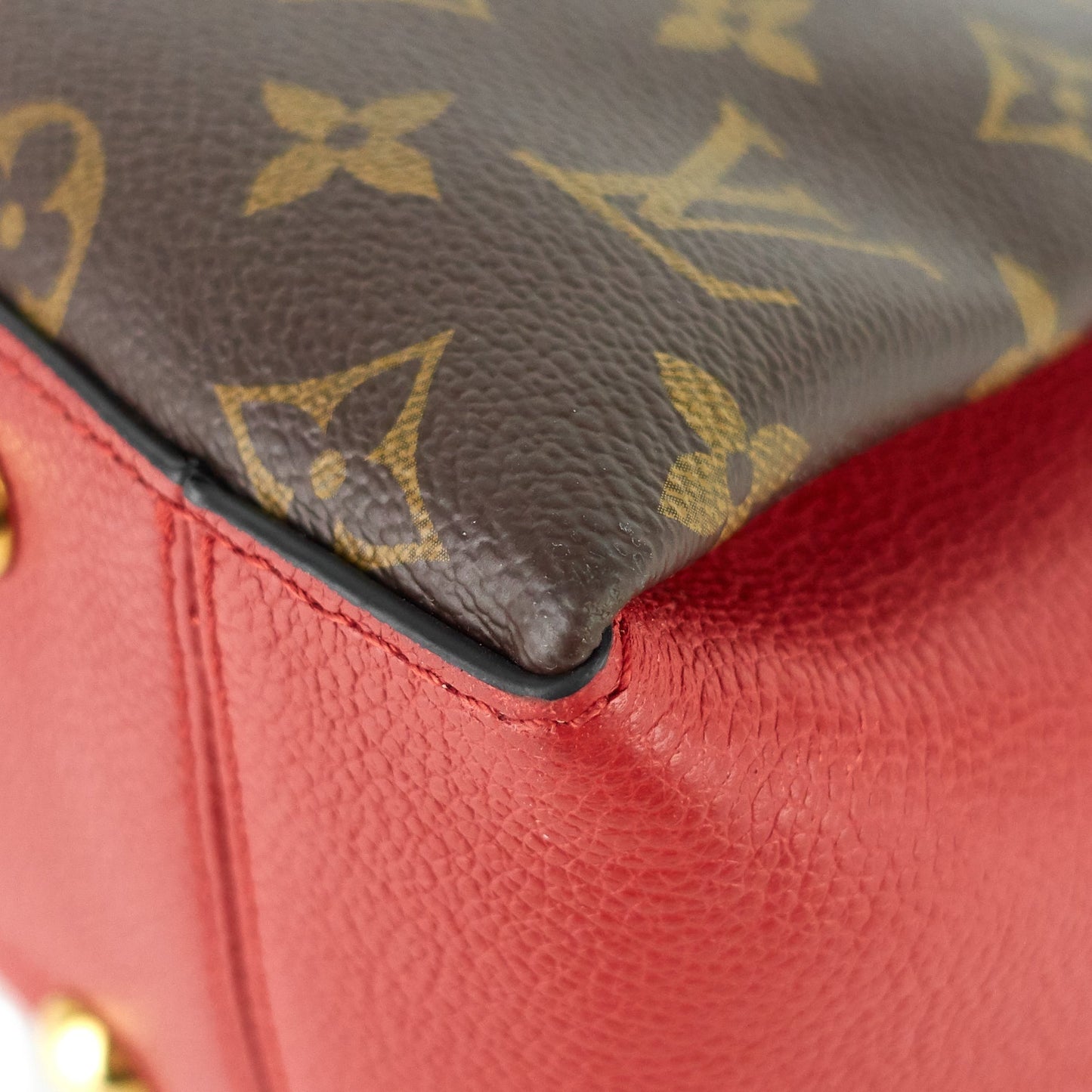 Louis Vuitto SurÃ¨ne MM Monogram Canvas and Calfskin Leather Tote Bag