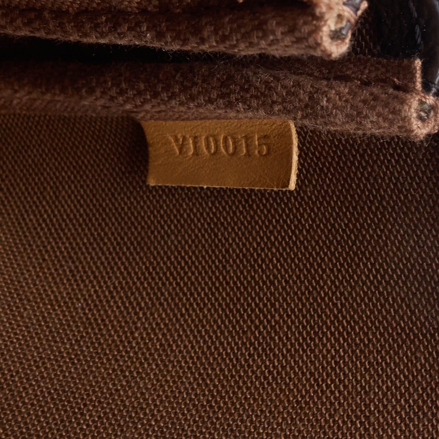 Louis Vuitto Pochette Accessoires Monogram Canvas Bag