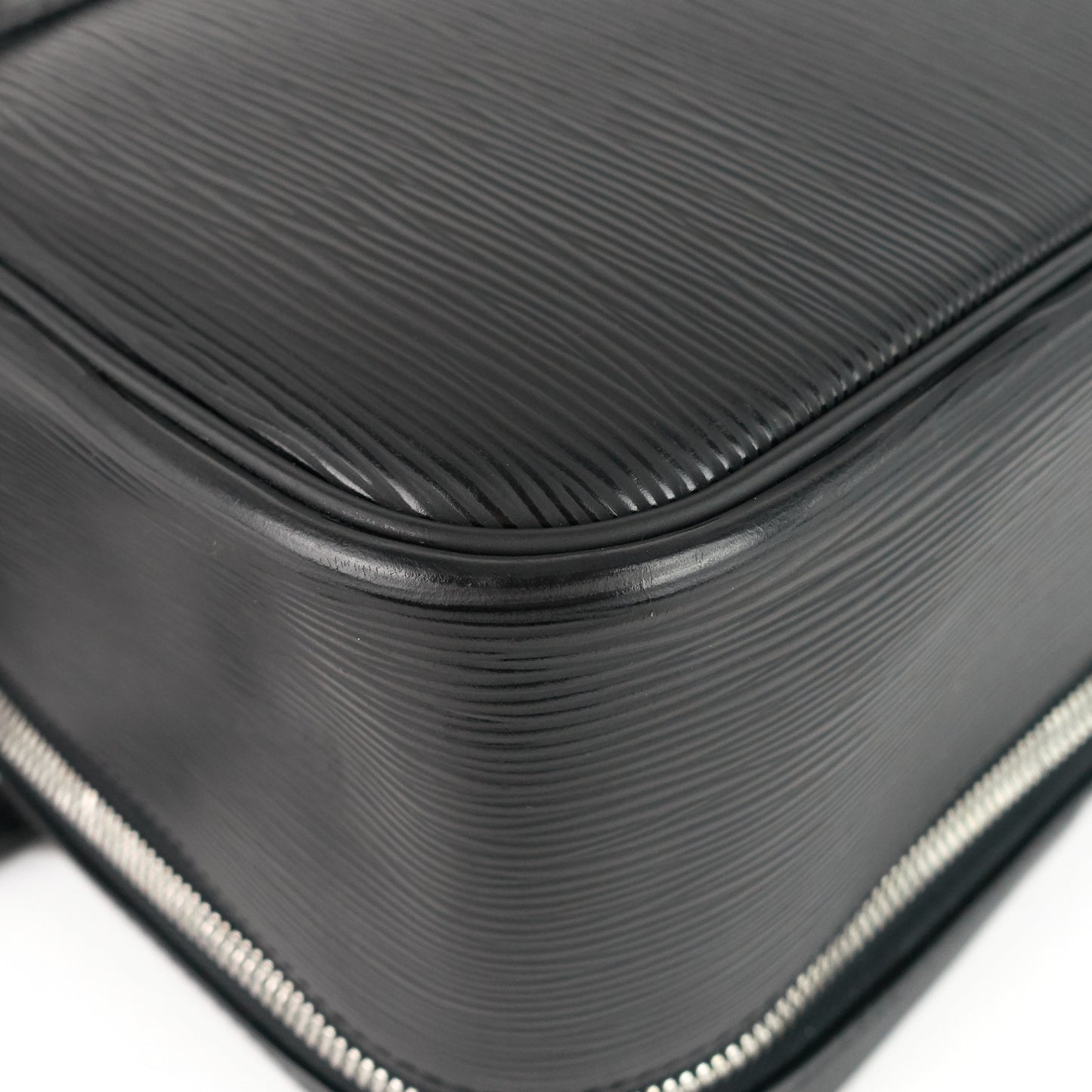 Louis Vuitto Sirius 45 Black Epi Leather Case