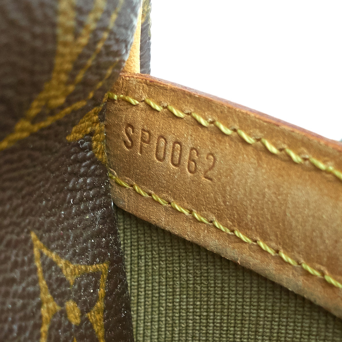 Louis Vuitto Reporter GM Monogram Canvas Bag