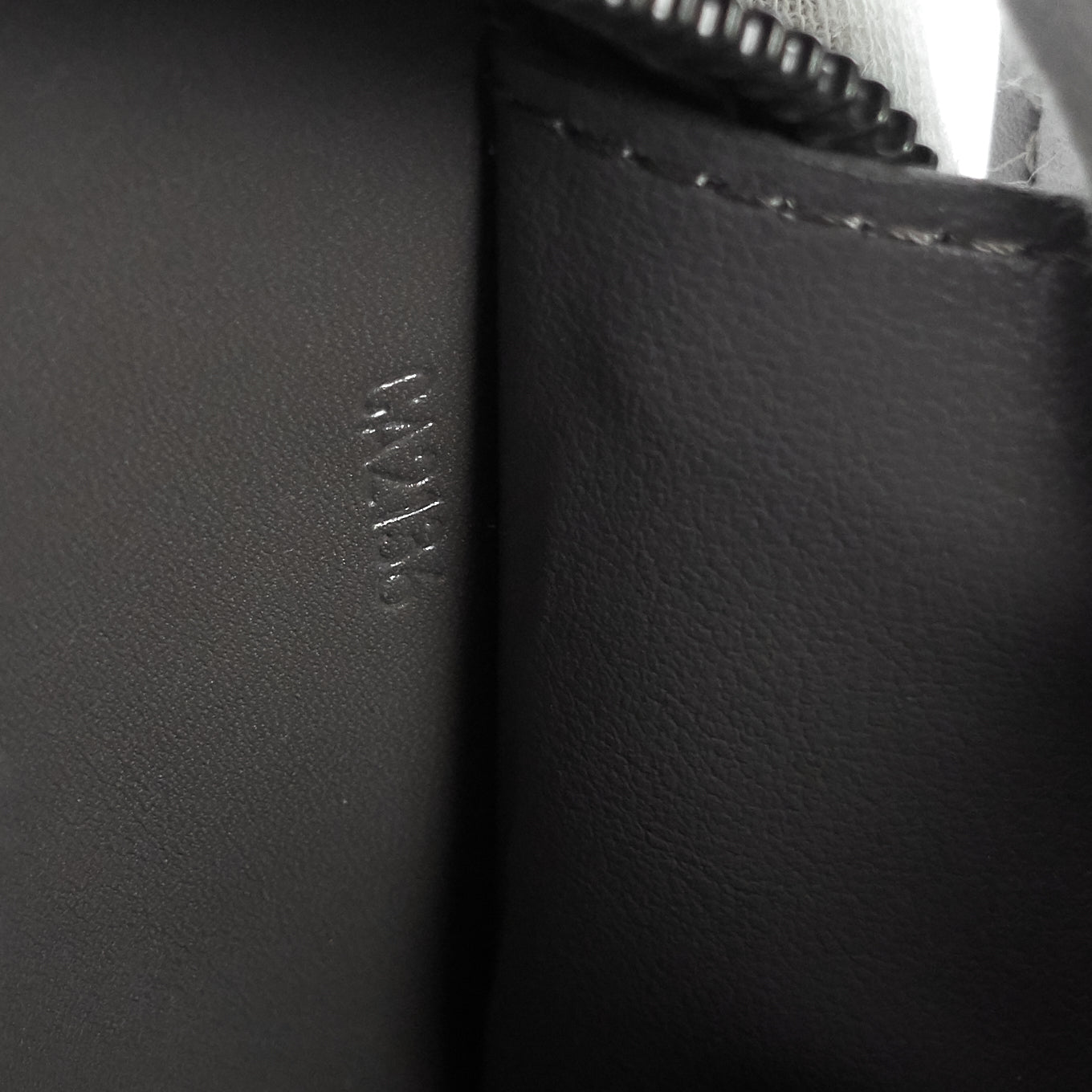 Louis Vuitto Zippy XL Damier Infini Leather Organizer Wallet