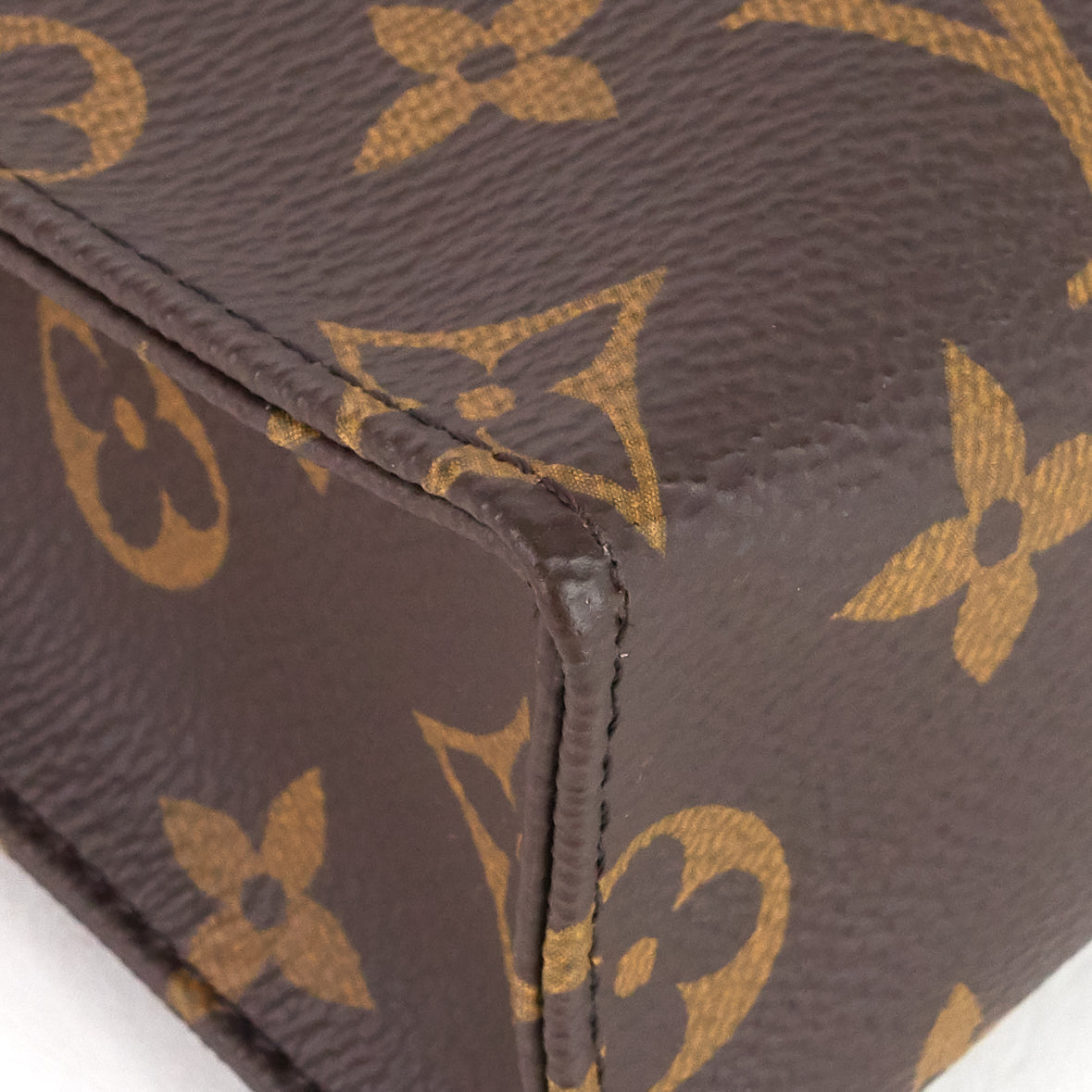 Louis Vuitto Toiletry 26 Monogram Canvas Bag