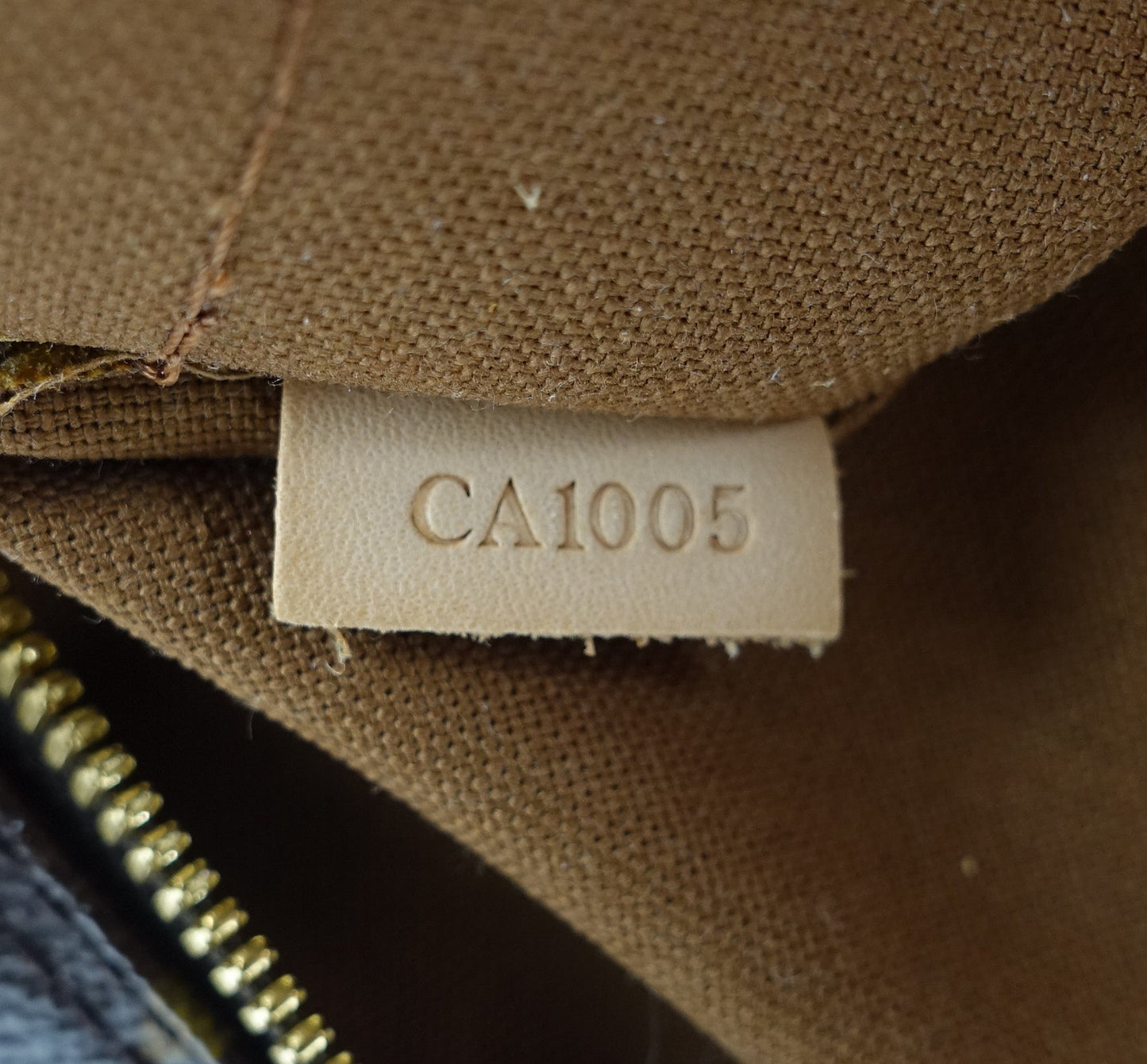 Louis Vuitto Sac Bosphore Monogram Canvas Messenger Bag