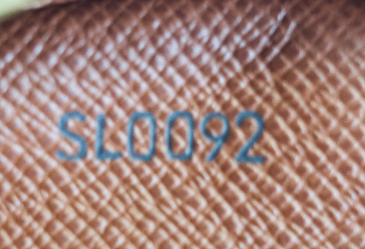 Louis Vuitto Pochette Marly Dragonne 26 Monogram Canvas Bag