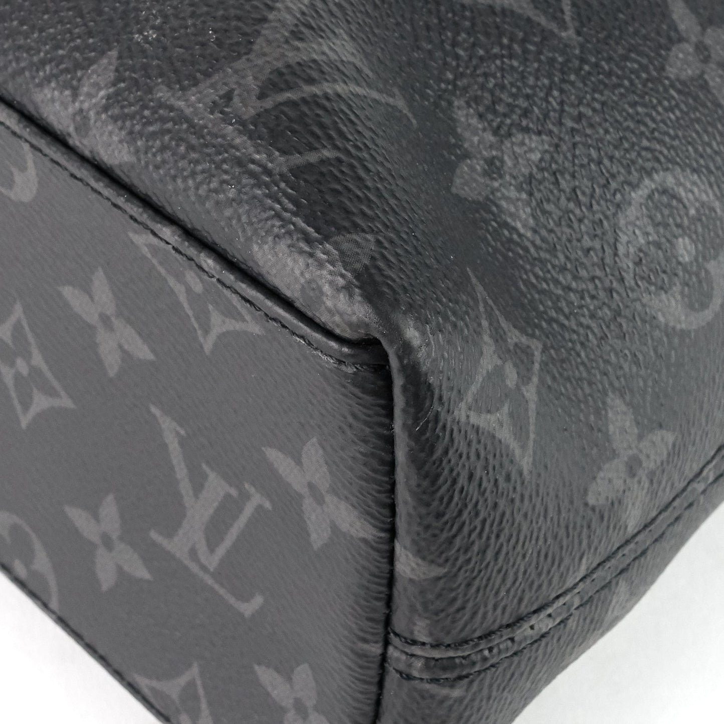 Louis Vuitto Odyssey Monogram Eclipse Canvas Bag