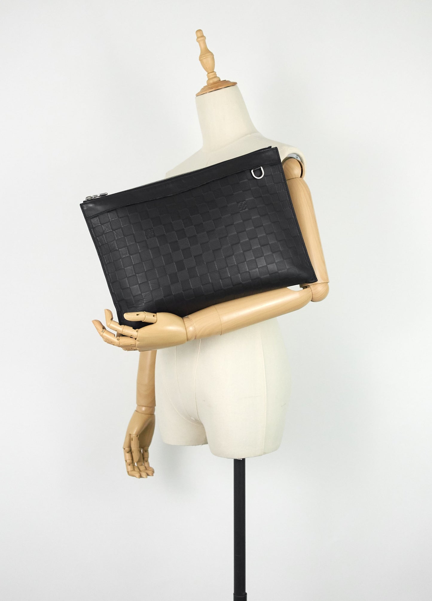 Louis Vuitto Discovery Pochette GM Damier Infini Leather Bag