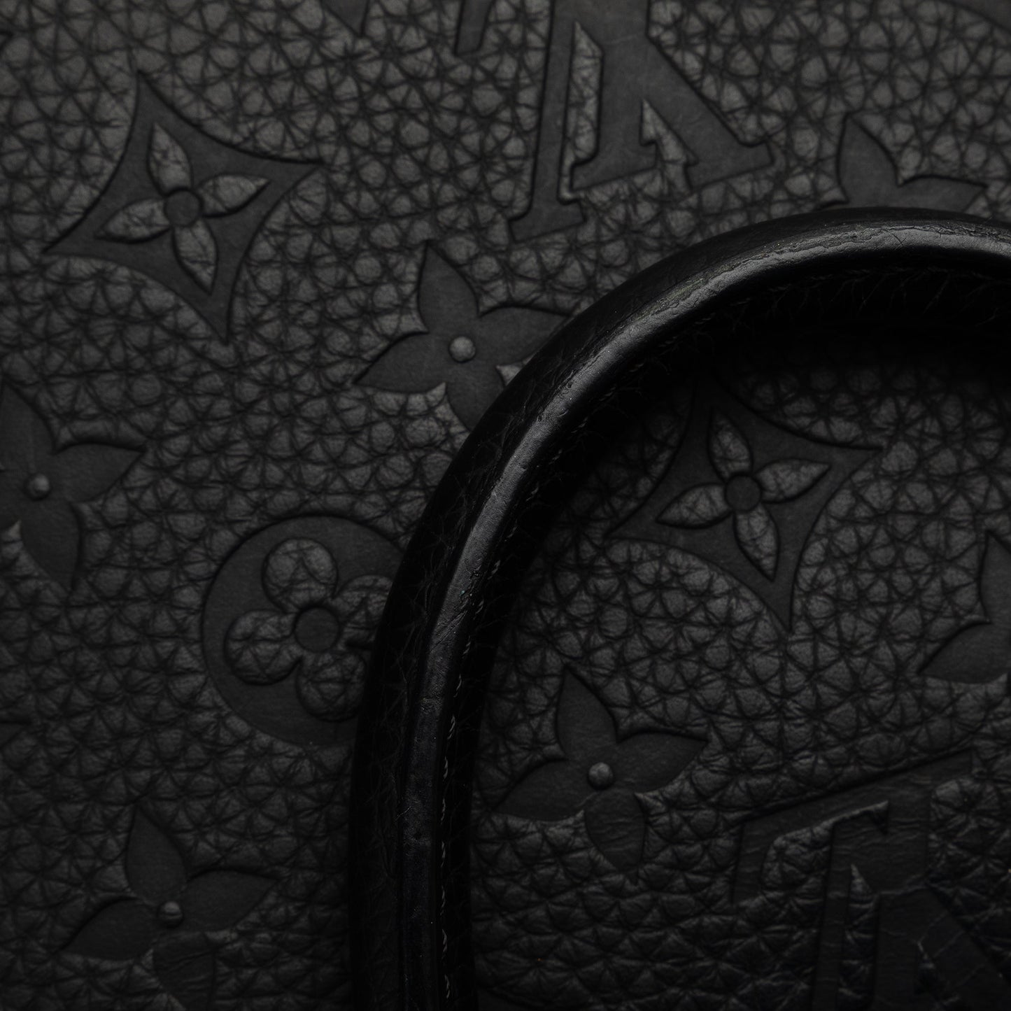 Black Louis Vuitton Monogram Taurillon Sac Plat Satchel