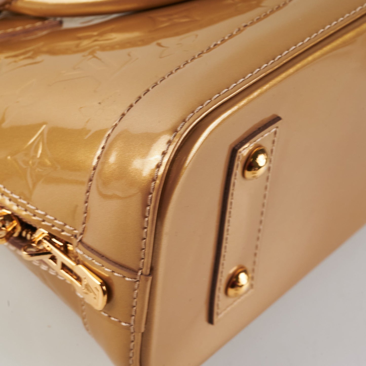 Louis Vuitton Vernis Alma BB Gold