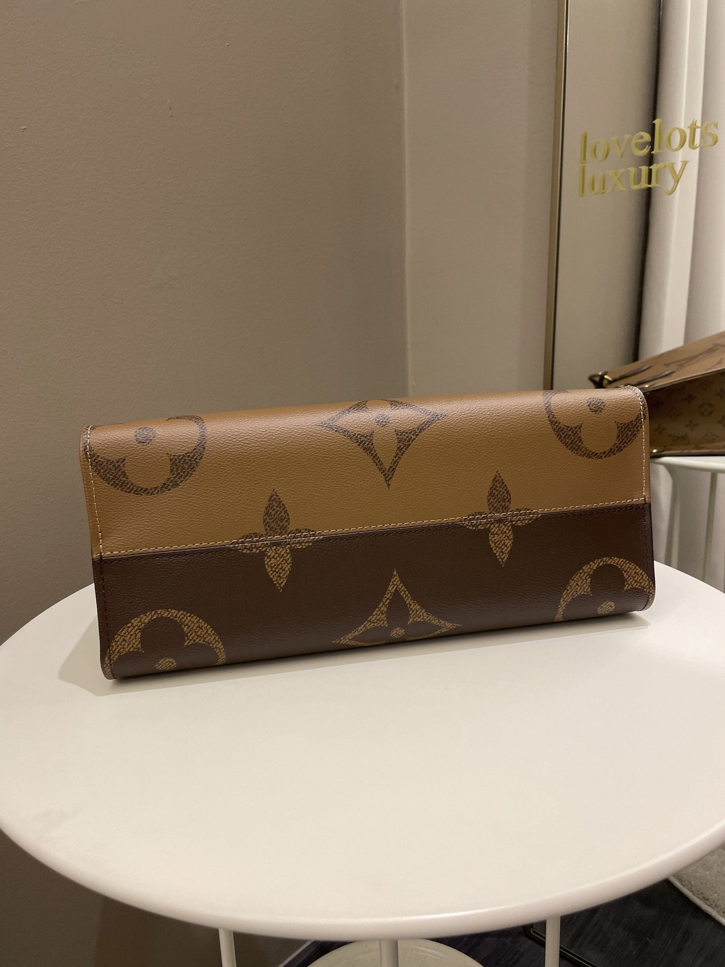 Louis Vuitton Onthego Tote MM Reversed Monogram