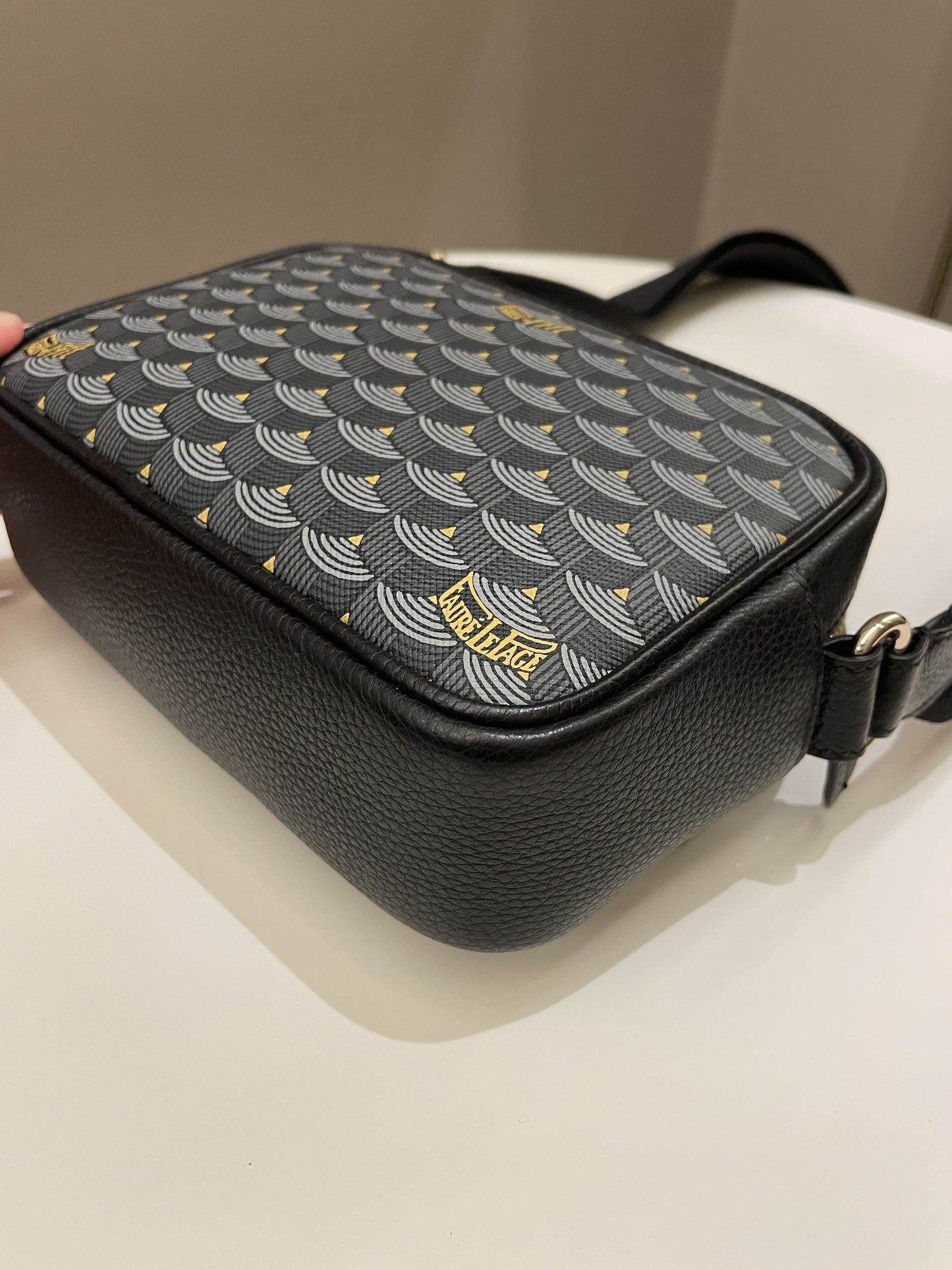 Faure Le Page Hands On 17 Bag Black Canvas Calfskin
