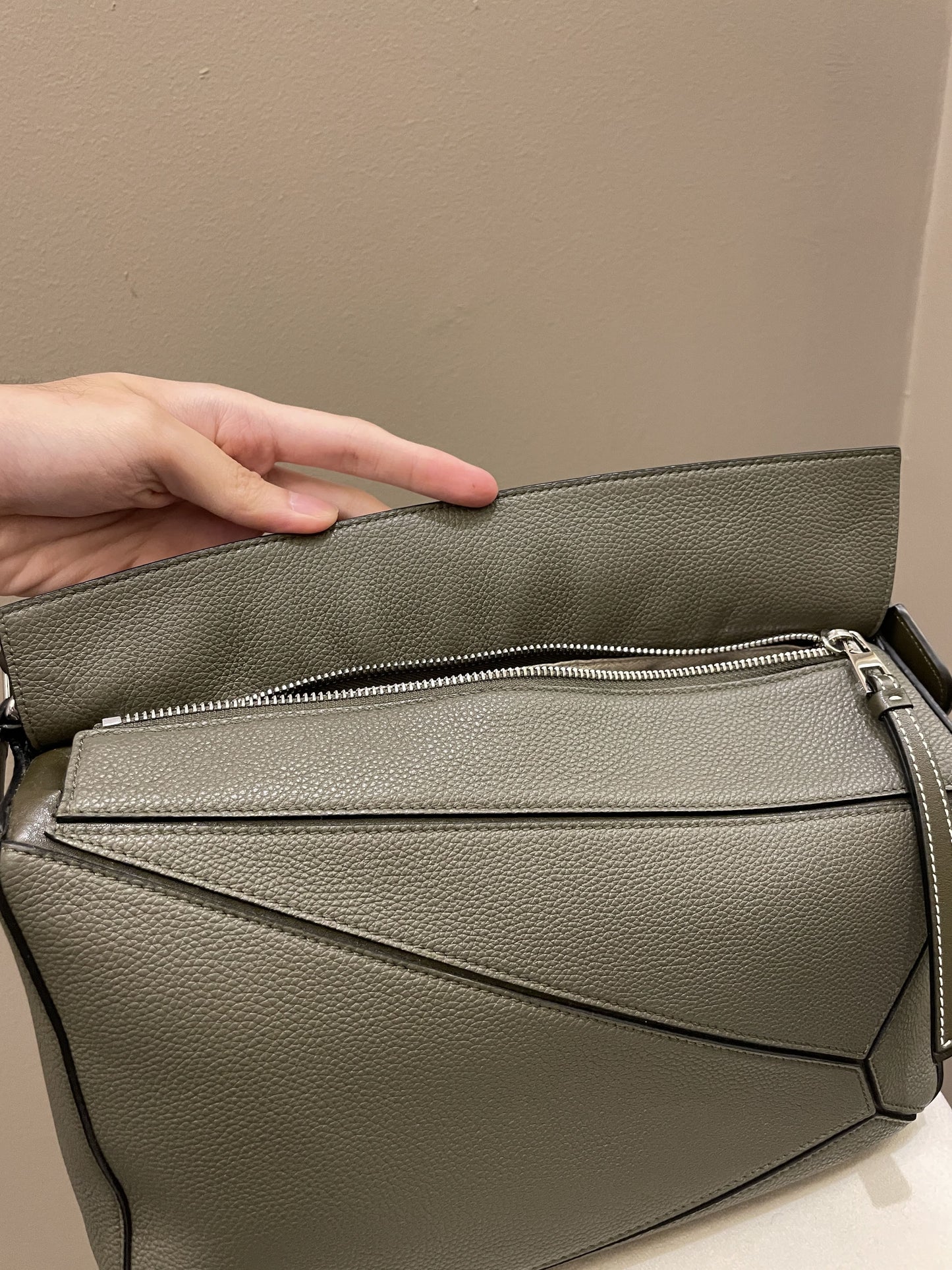 Loewe Puzzle Bag Charcoal Grey Grainy Calfskin