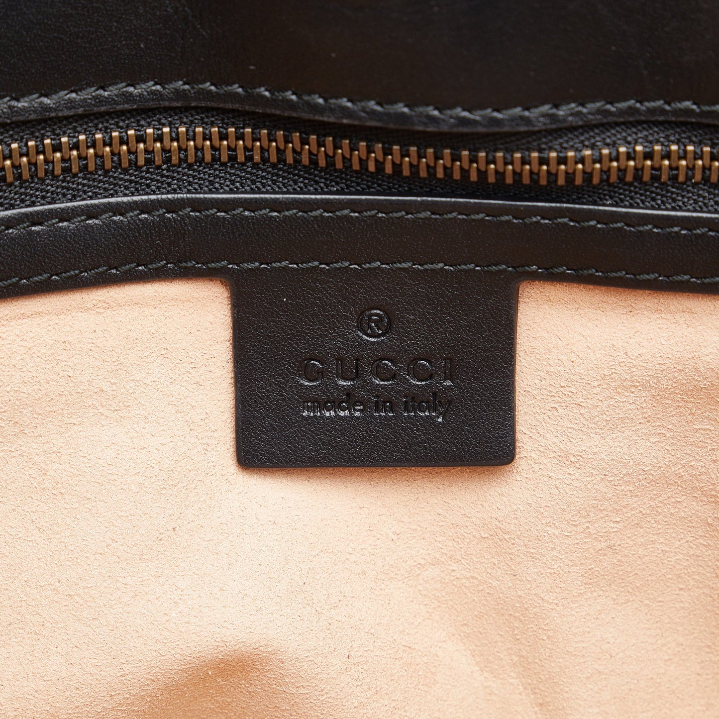 GG Marmont Matelasse Leather Shoulder Bag