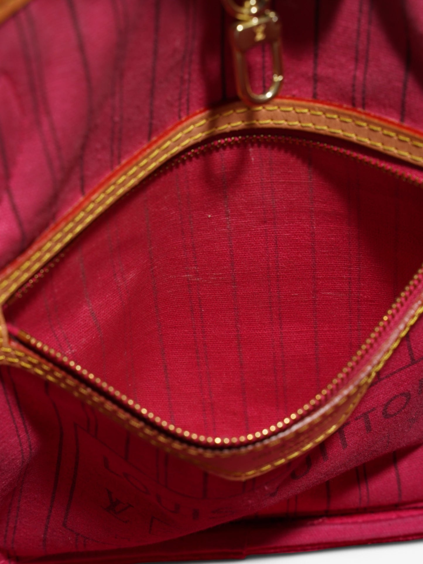 Louis Vuitton Neverfull Monogram Coated Canvas MM