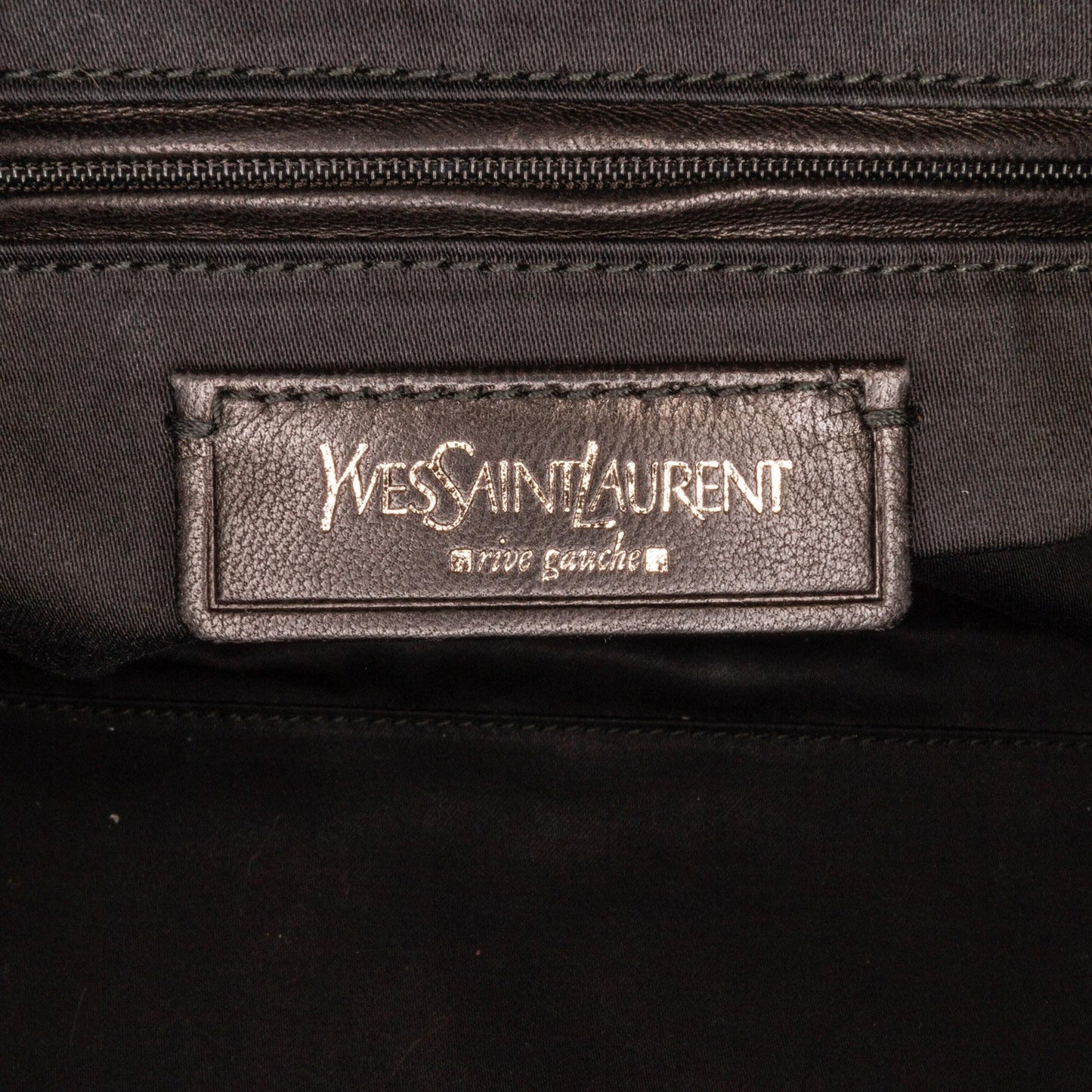 Saint Laurent Easy Y Patent Leather Tote (SHG-lKKK1r)