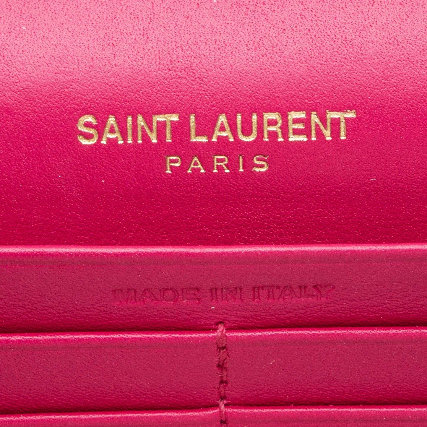 Saint Laurent Matalasse Patent Leather Monogram Vicky Chain Wallet (SHF-GZpZIV)
