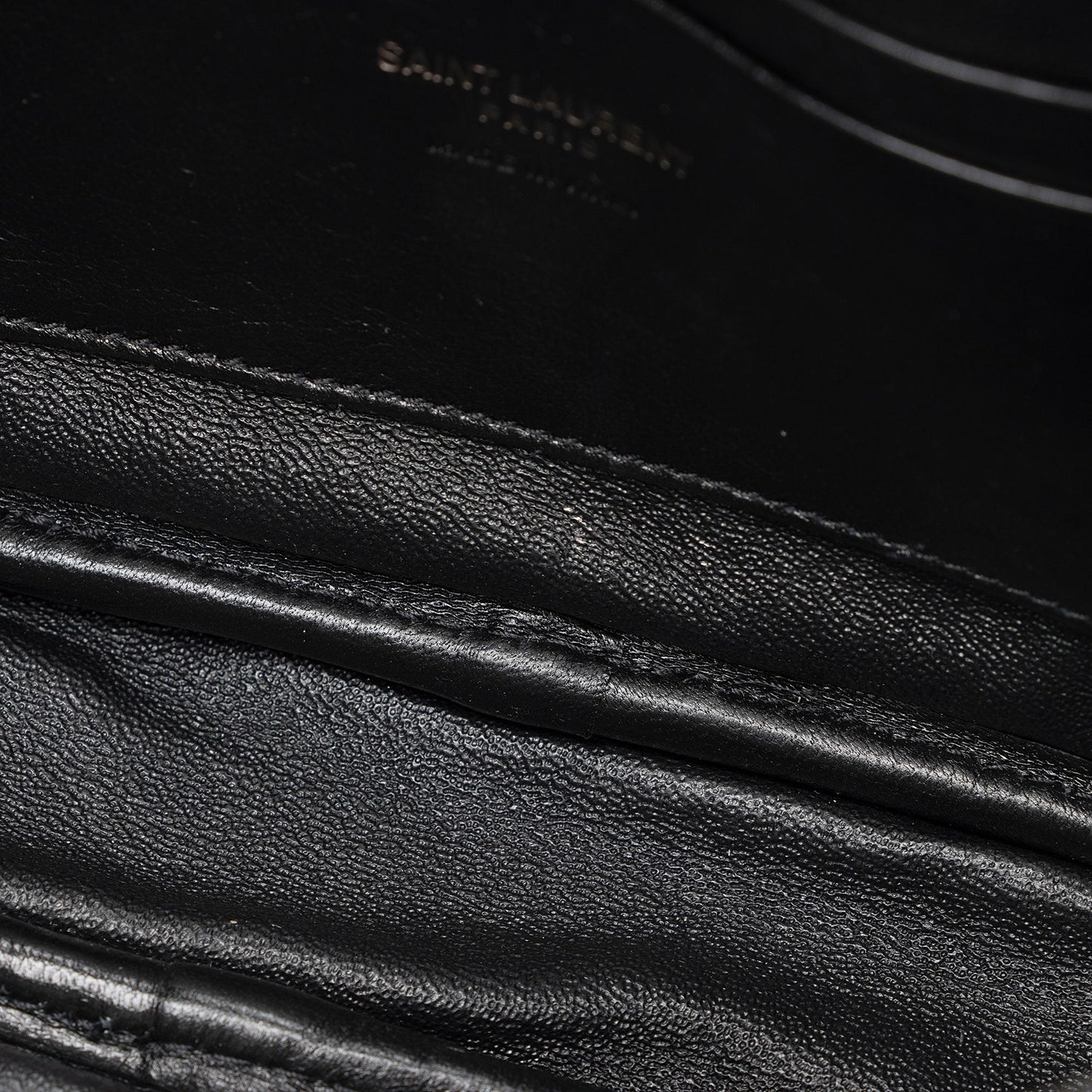 Saint Laurent Matelasse Patent Leather Monogram Lou Mini Camera Bag (SHF-xwMZnb)